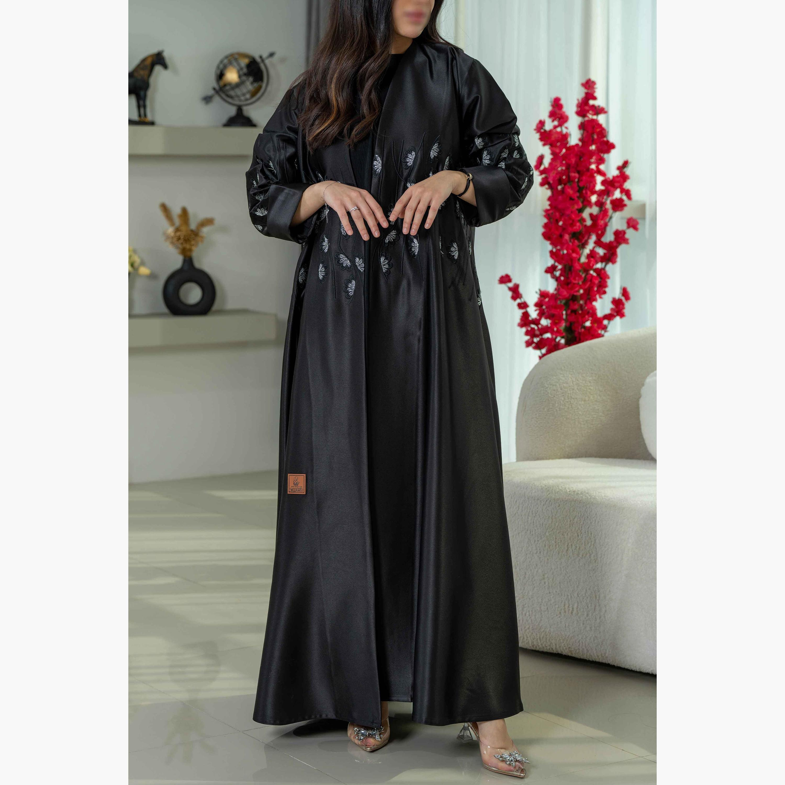 عباية زهيه مطرزة باللون الأسود للنساء توجان كلوش مع طرحة من زاهيه-women-arabicclothing-abayas-image-2