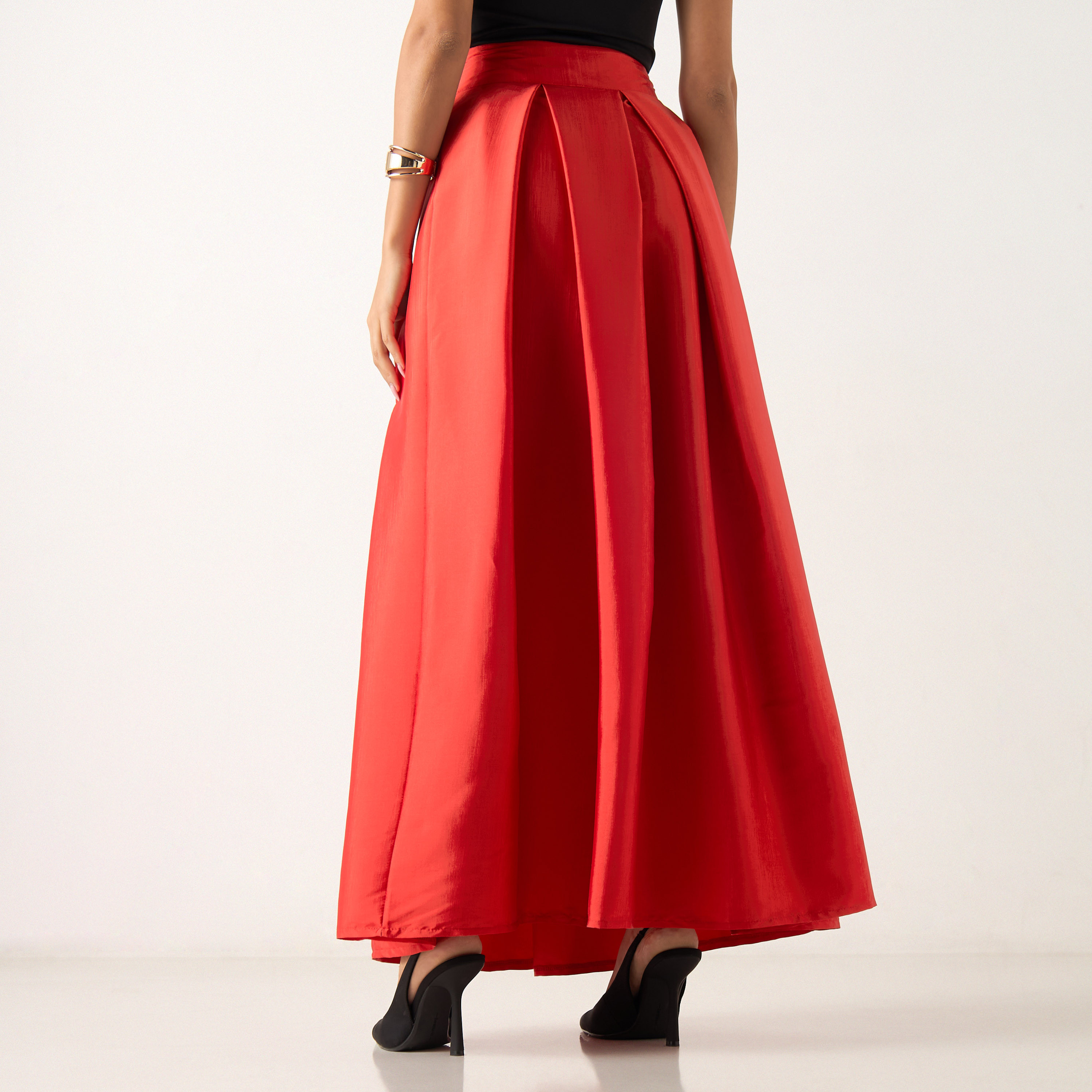 تنورة طويلة سادة بتفاصيل مطوية من جولدن أبل-women-clothing-bottoms-skirts-image-3