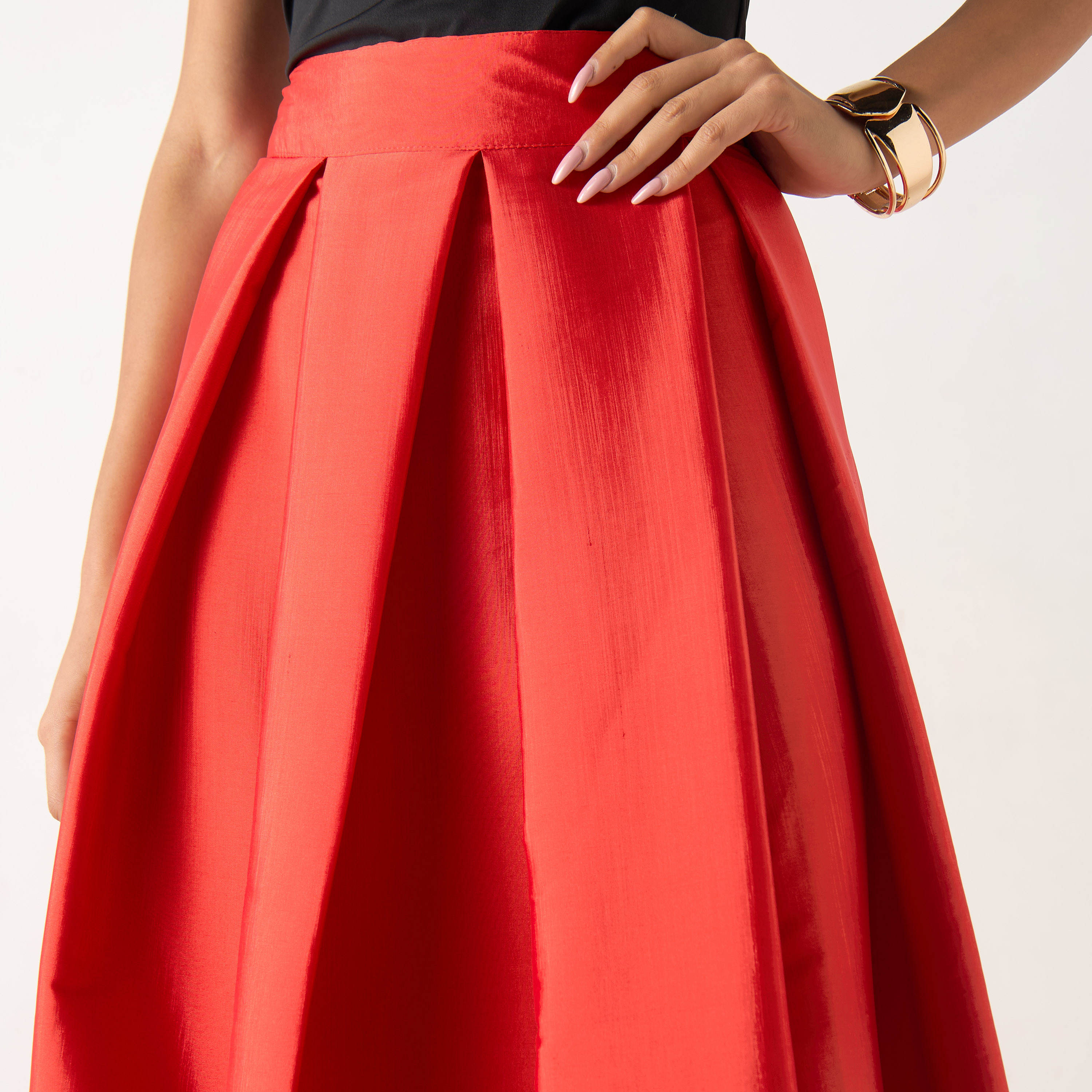 Golden Apple Solid Maxi Skirt with Pleated Detail-women-clothing-bottoms-skirts-image-4