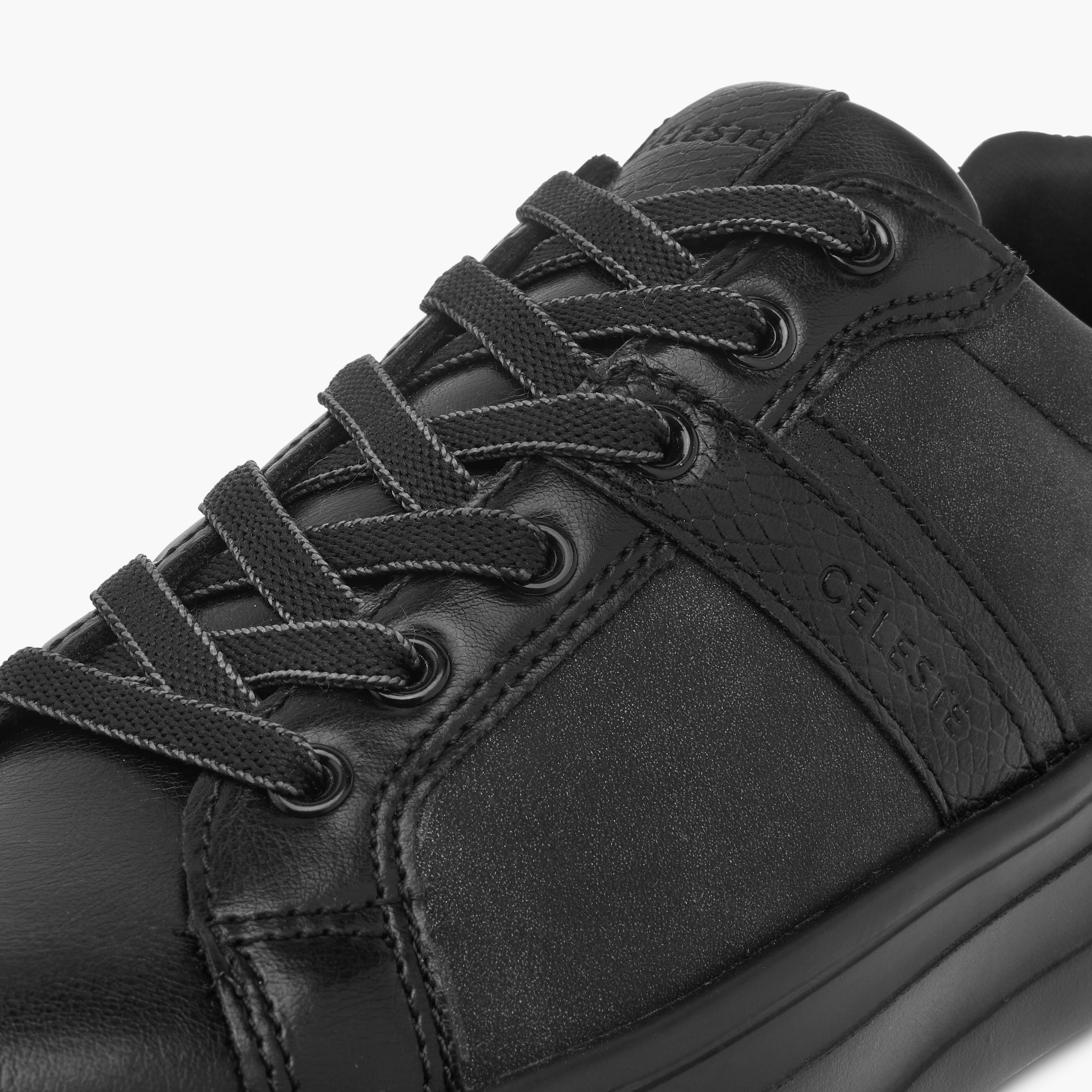 حذاء سنيكرز سادة بكاحل ورباط إغلاق للنساء من سيليست-women-shoes-sneakers-image-4