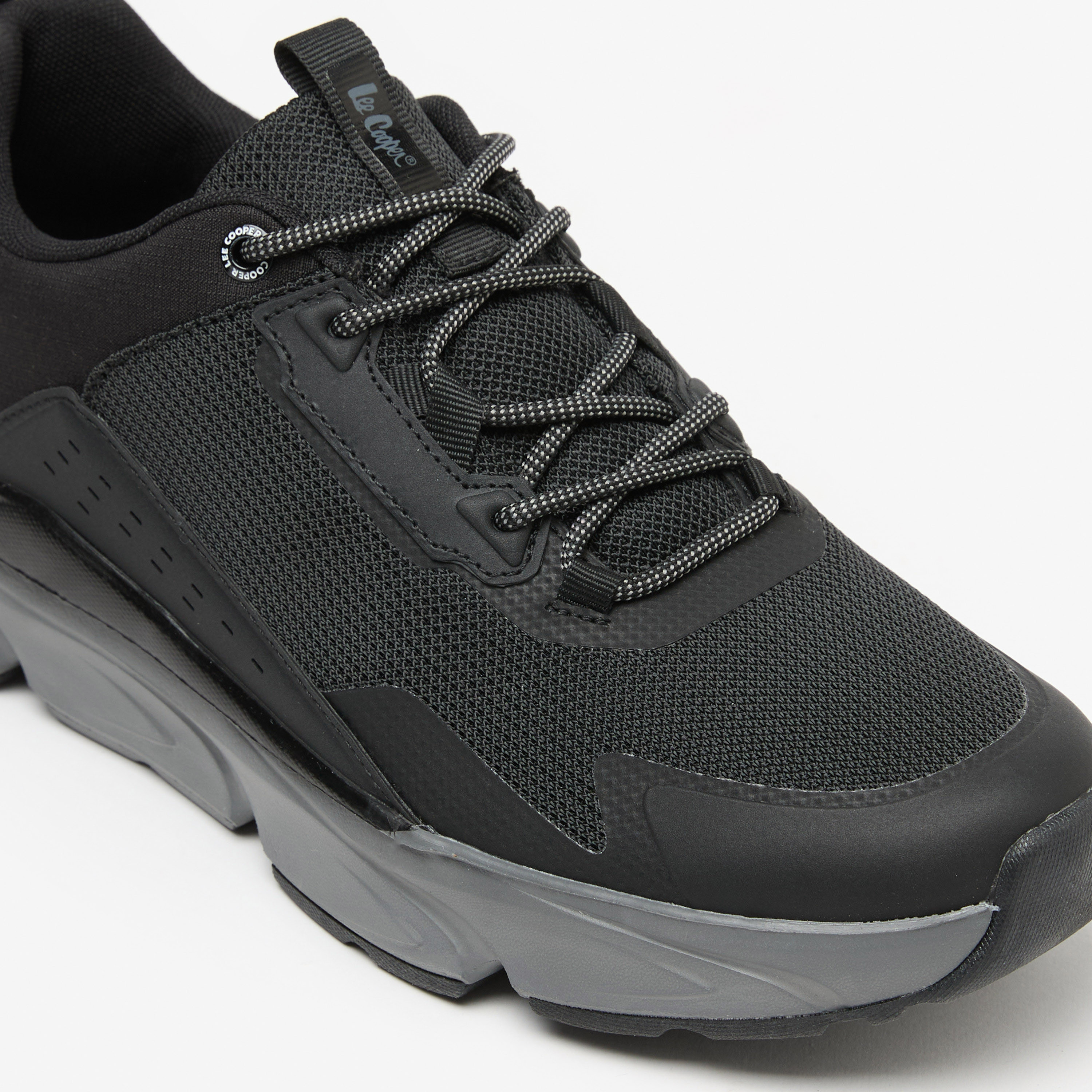 حذاء سنيكرز بارز الملمس برباط إغلاق وكاحل منخفض للرجال من لي كوبر-men-shoes-sneakers-image-5