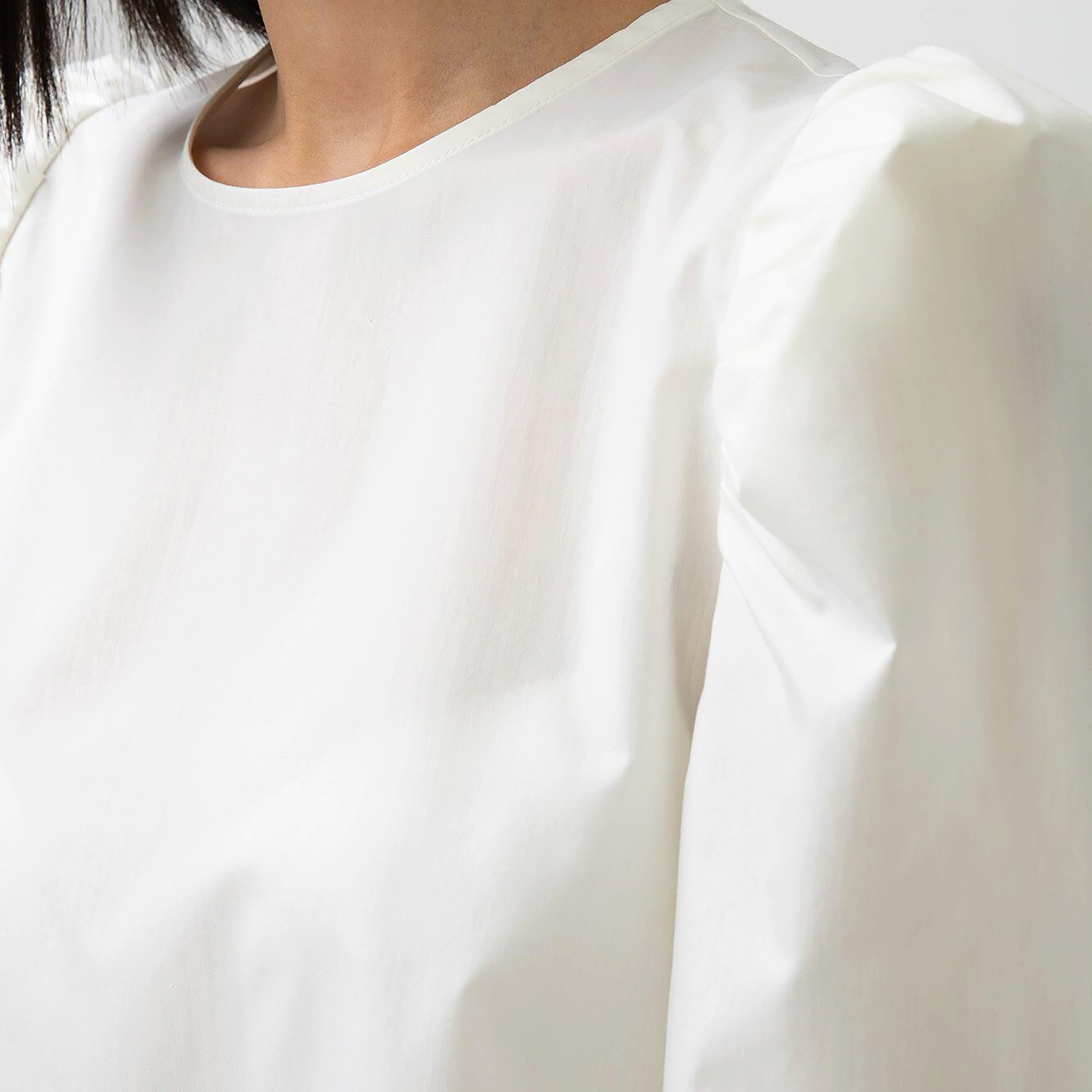 Touche Prive Plain Round Neck Long Sleeves Tunic with Back Zip Closure-women-clothing-shirtsandblouses-blouses-image-3