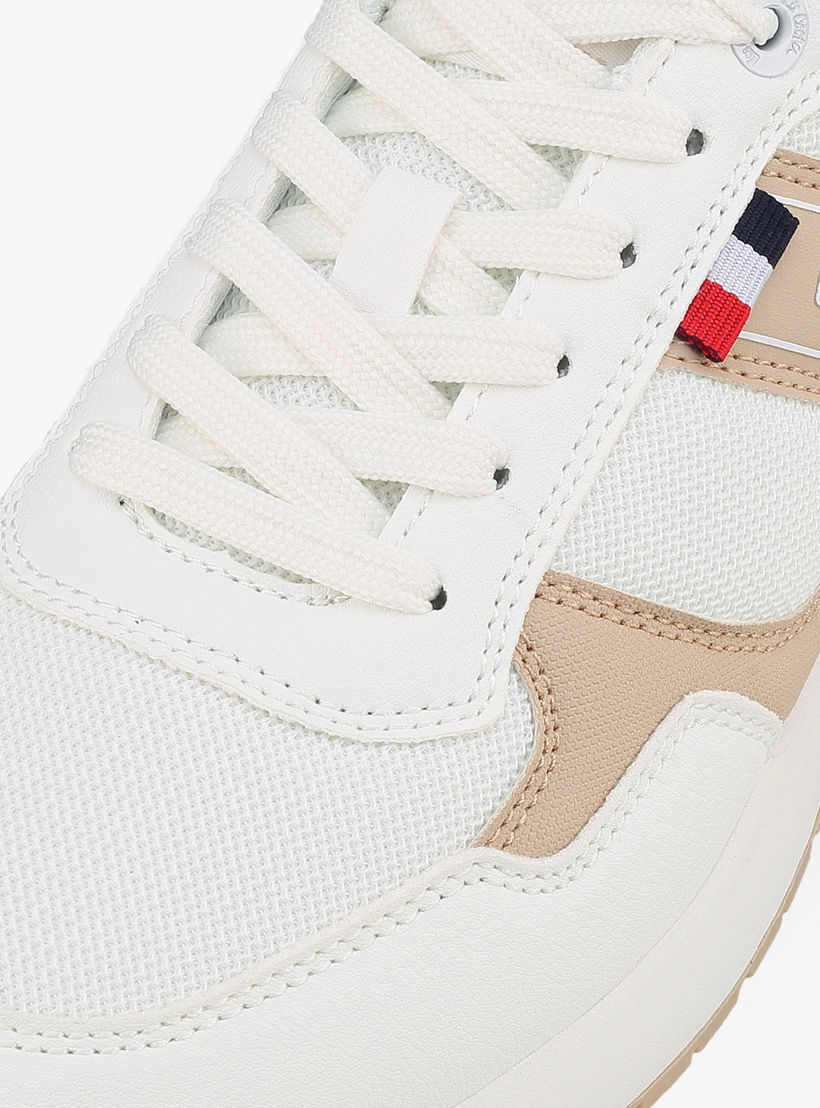 حذاء سنيكرز نسائي برباط عصري ومريح من لي كوبر-women-shoes-sneakers-image-4