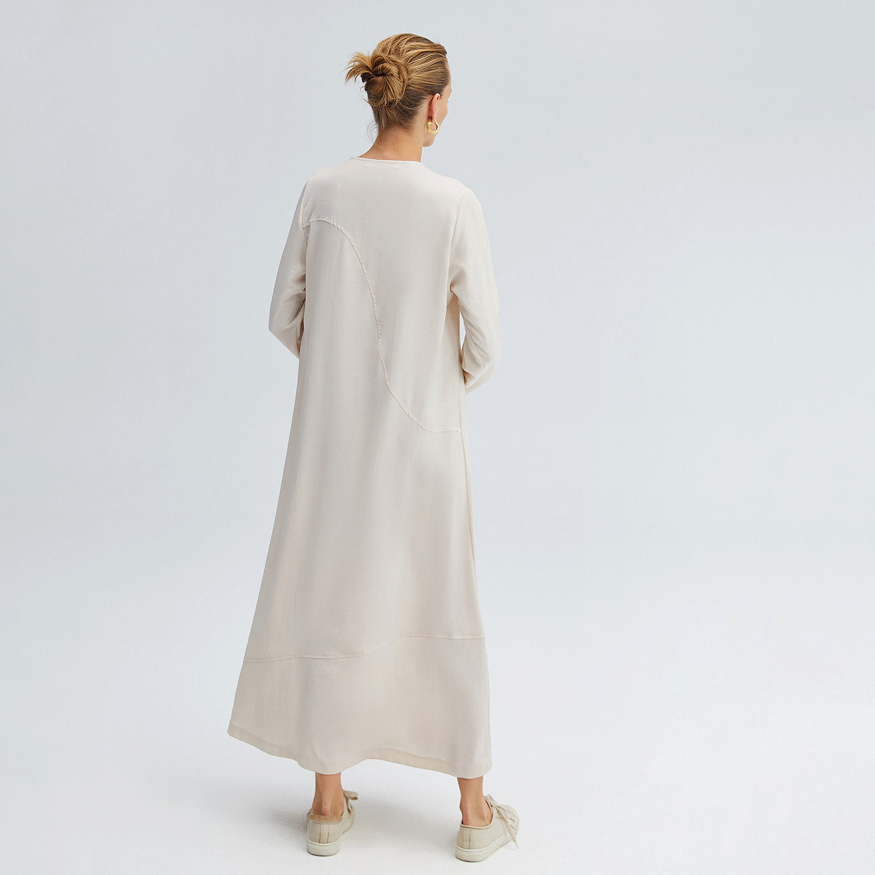 Touche Prive Plain Round Neck A-Line Maxi Dress-women-clothing-dresses-image-4