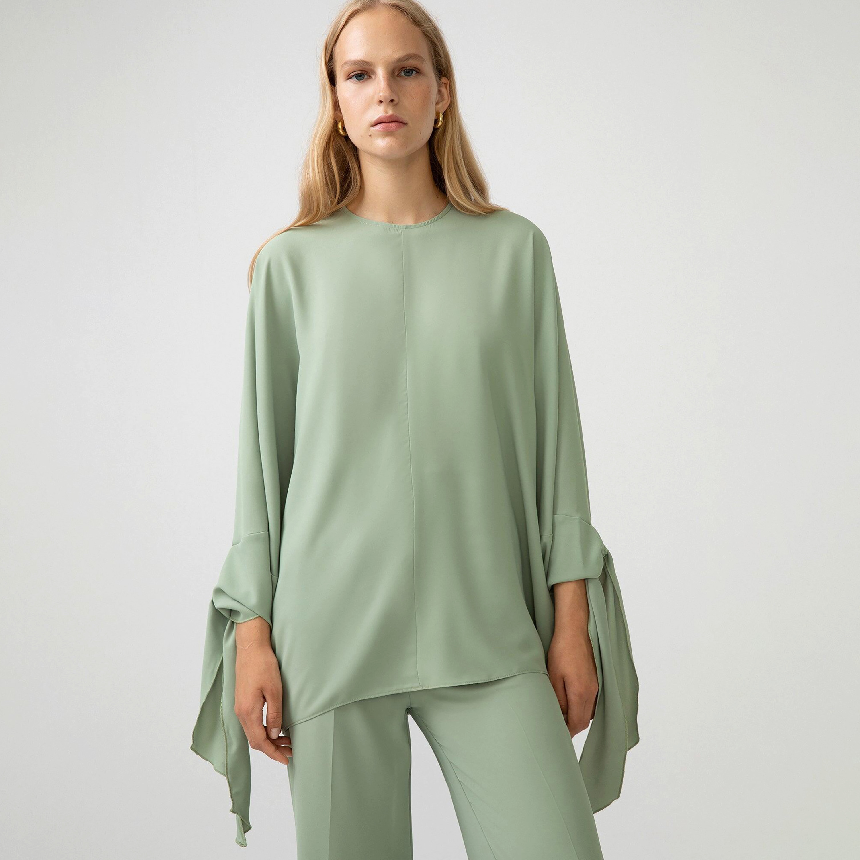 تونيك بياقة دائرية وأكمام ذو ربطة سادة من توش بريف مع سحاب خلفي للإغلاق-women-clothing-shirtsandblouses-blouses-image-1
