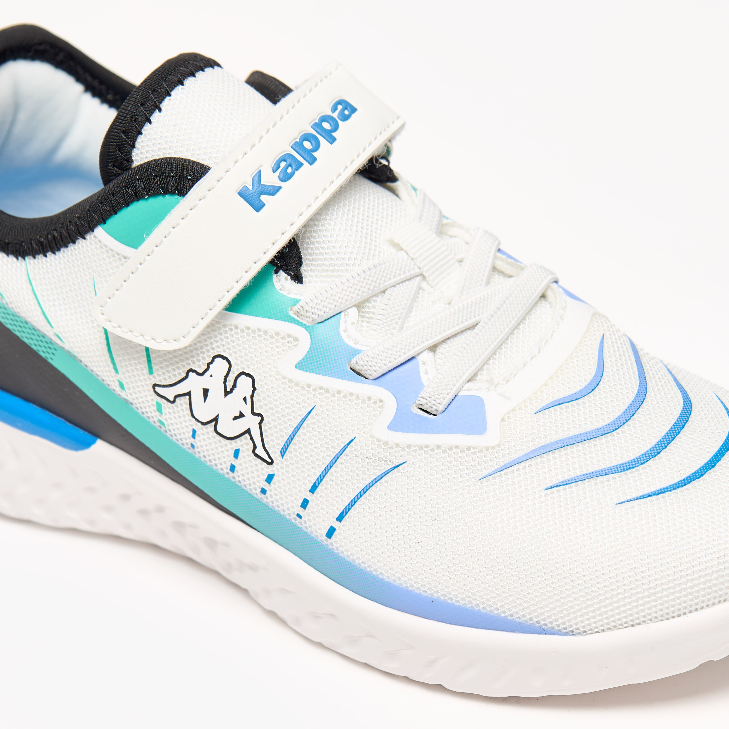 حذاء رياضي بشريط إغلاق لاصق وتفاصيل شعار للأولاد من كابا-sports-boys-shoes-image-15