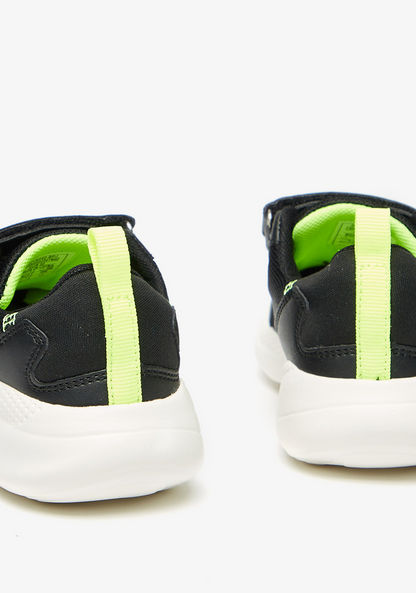 Dash Textured Sneakers with Hook and Loop Closure-Boy%27s Sports Shoes-image-3