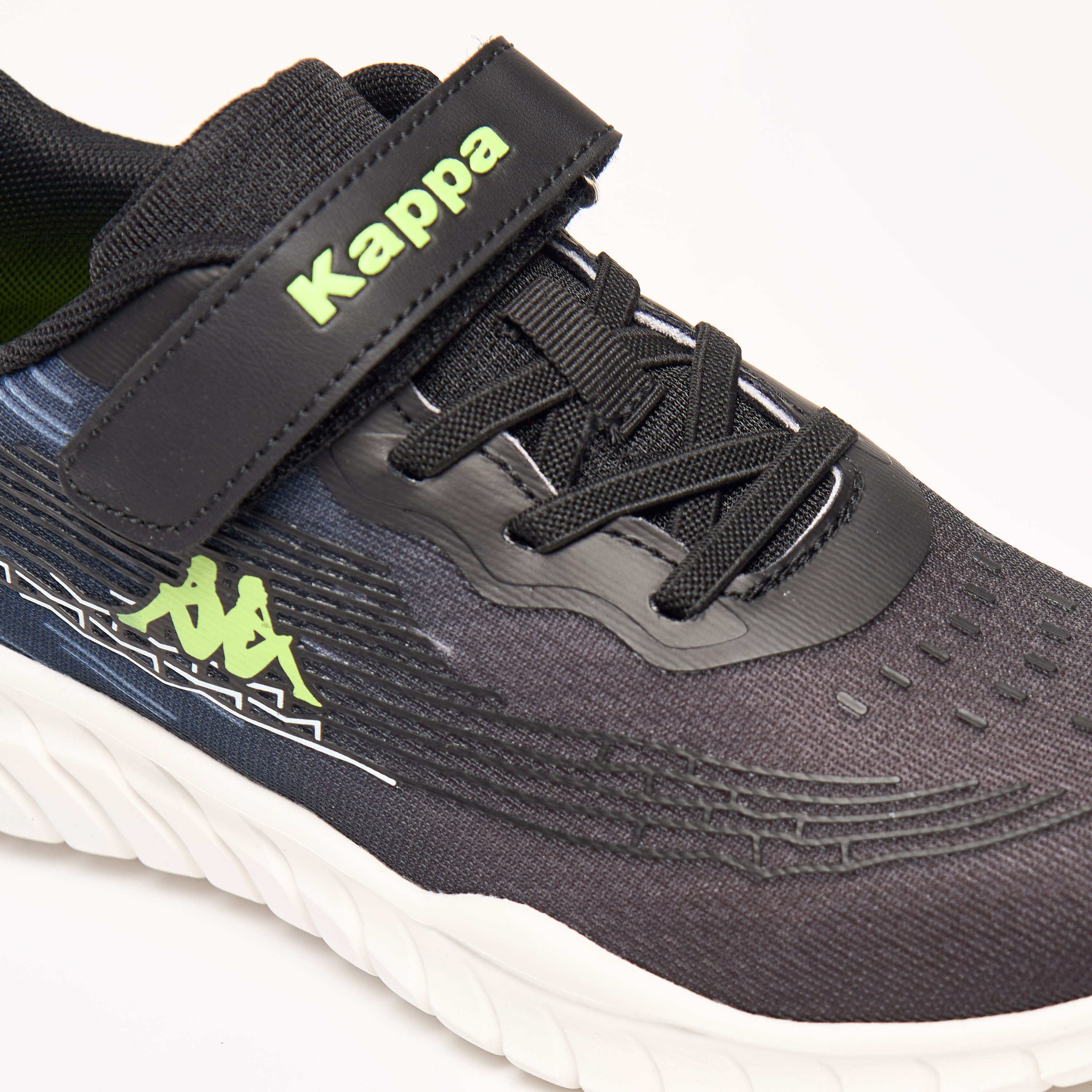 حذاء رياضي بشريط إغلاق لاصق وتفاصيل شعار للأولاد من كابا-sports-boys-shoes-image-10