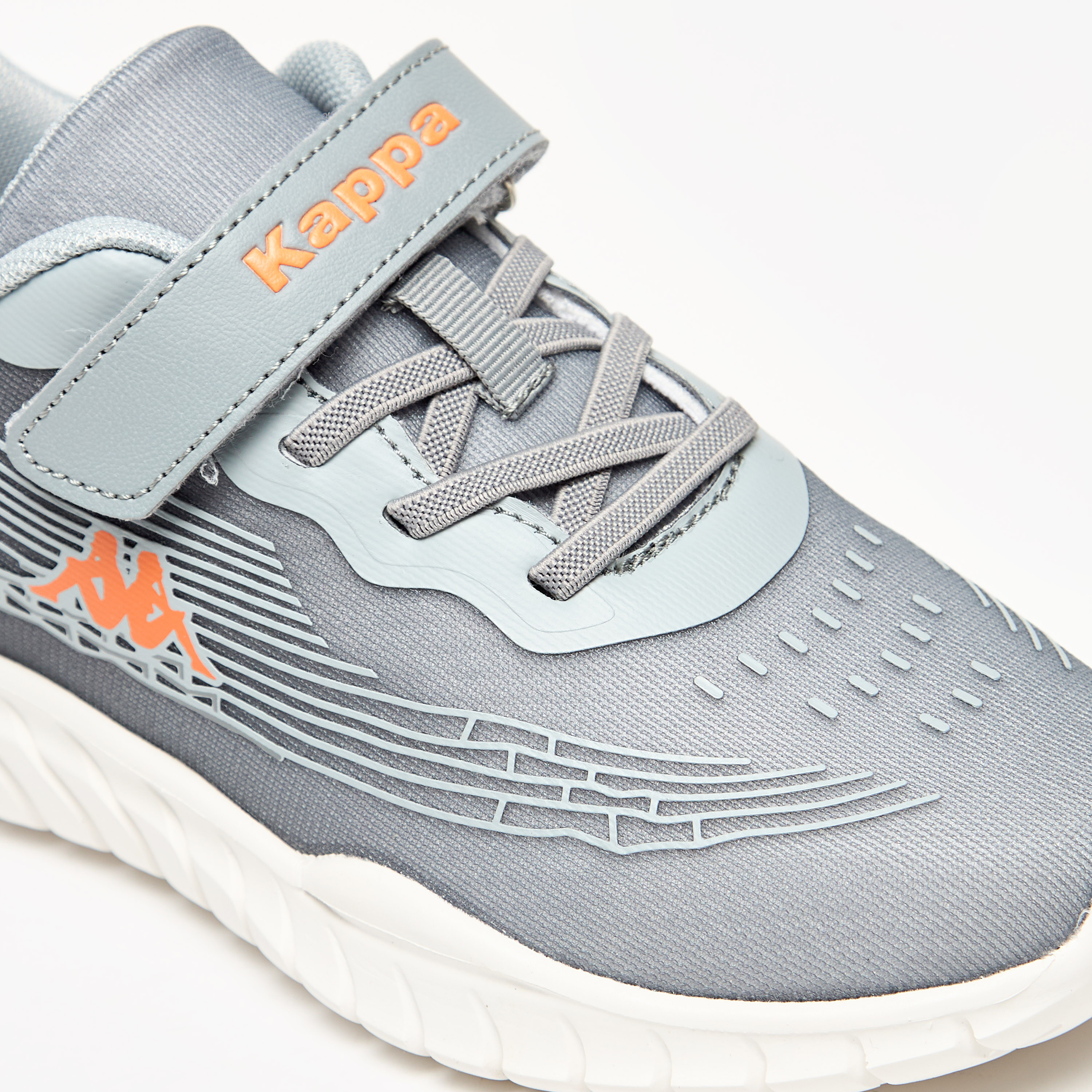 حذاء رياضي بشريط إغلاق لاصق وتفاصيل شعار للأولاد من كابا-sports-boys-shoes-image-5