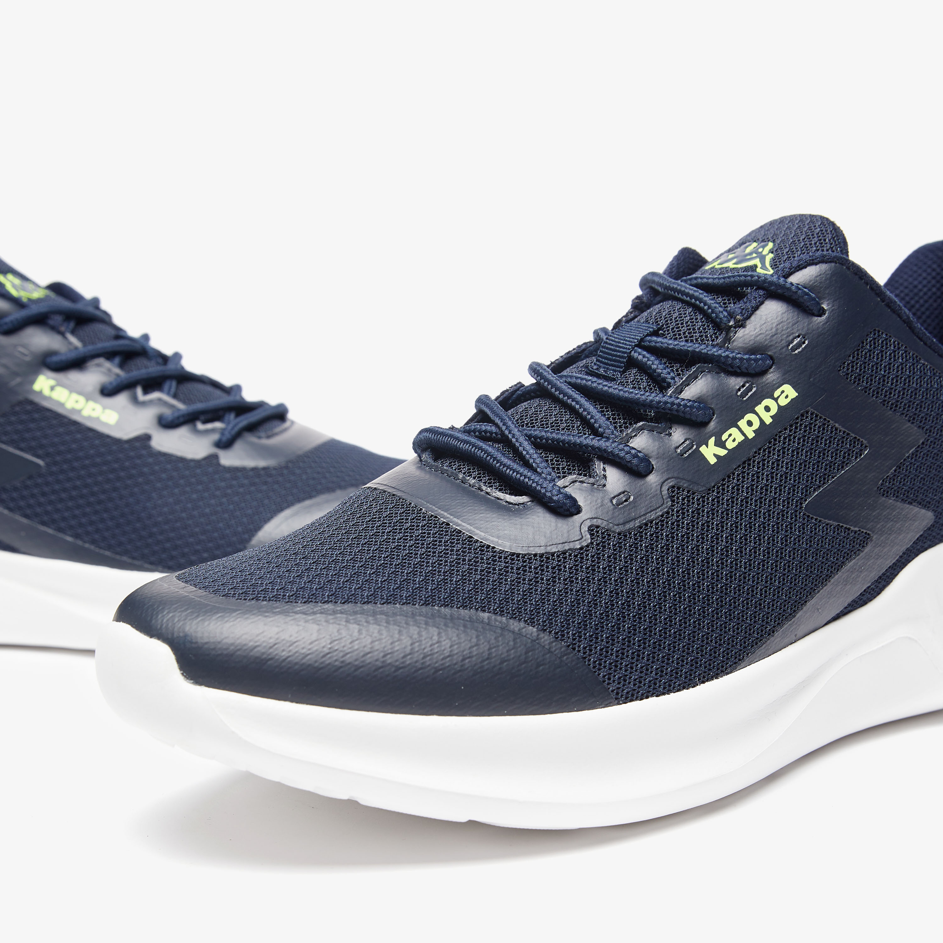 حذاء رياضي بارز الملمس برباط وبطانة للرجال من كابا-sports-men-shoes-image-5