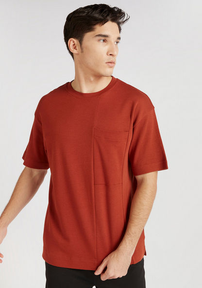 Iconic Solid T-shirt with Crew Neck and Chest Pocket