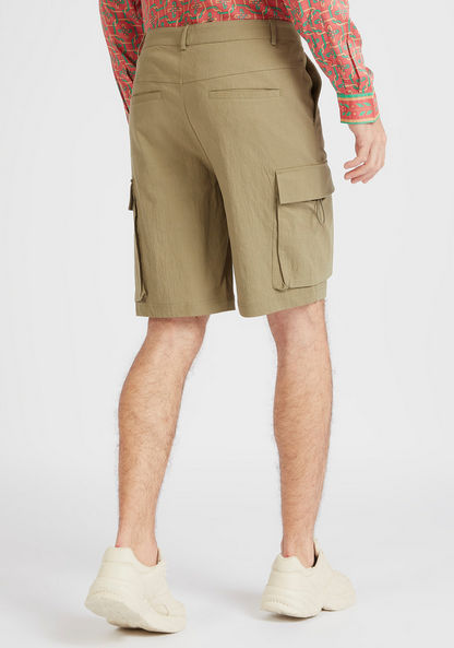 Textured Cargo Shorts with Pockets