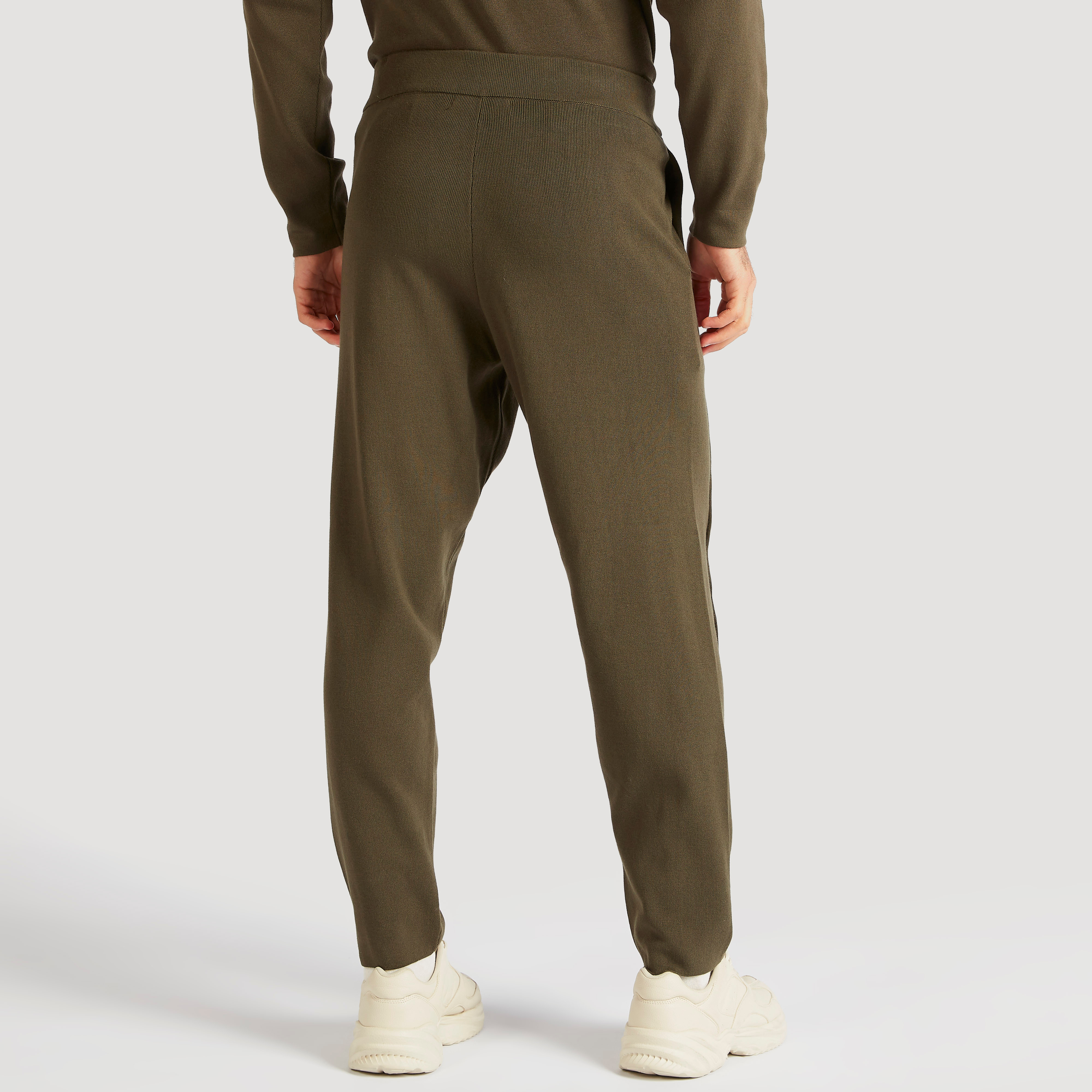 بنطلون بارز الملمس بخصر مرن وجيوب من آيكونيك-men-clothing-bottoms-joggers-image-4