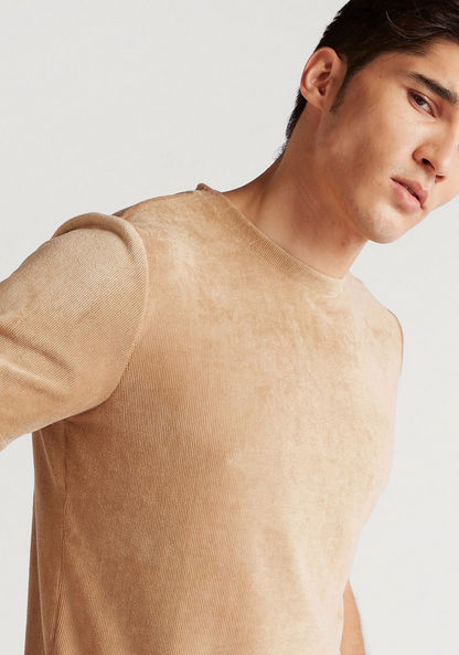 Textured T-shirt with Short Sleeves and Crew Neck