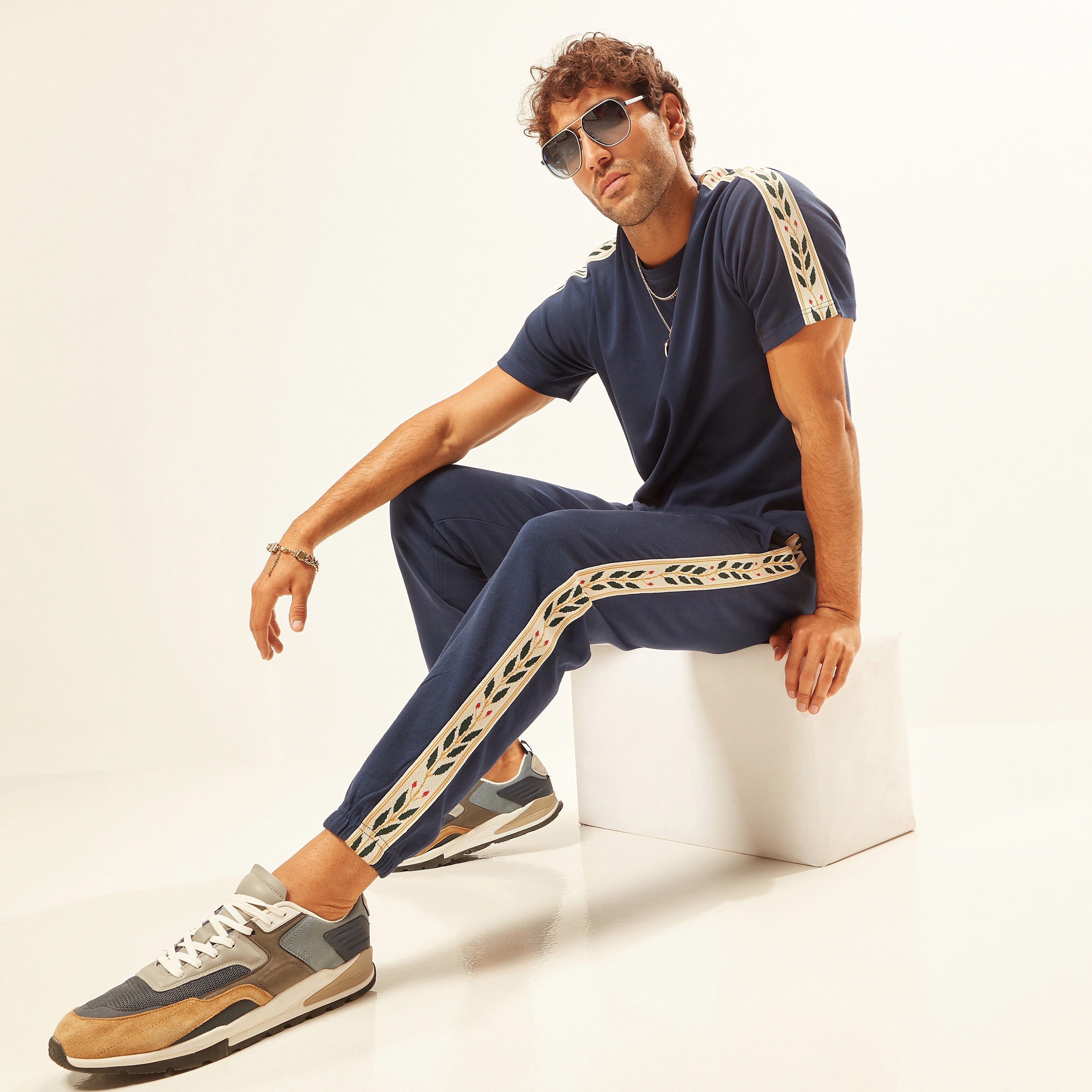 بنطلون رياضي سادة برباط إغلاق من آيكونيك-men-clothing-bottoms-joggers-image-1