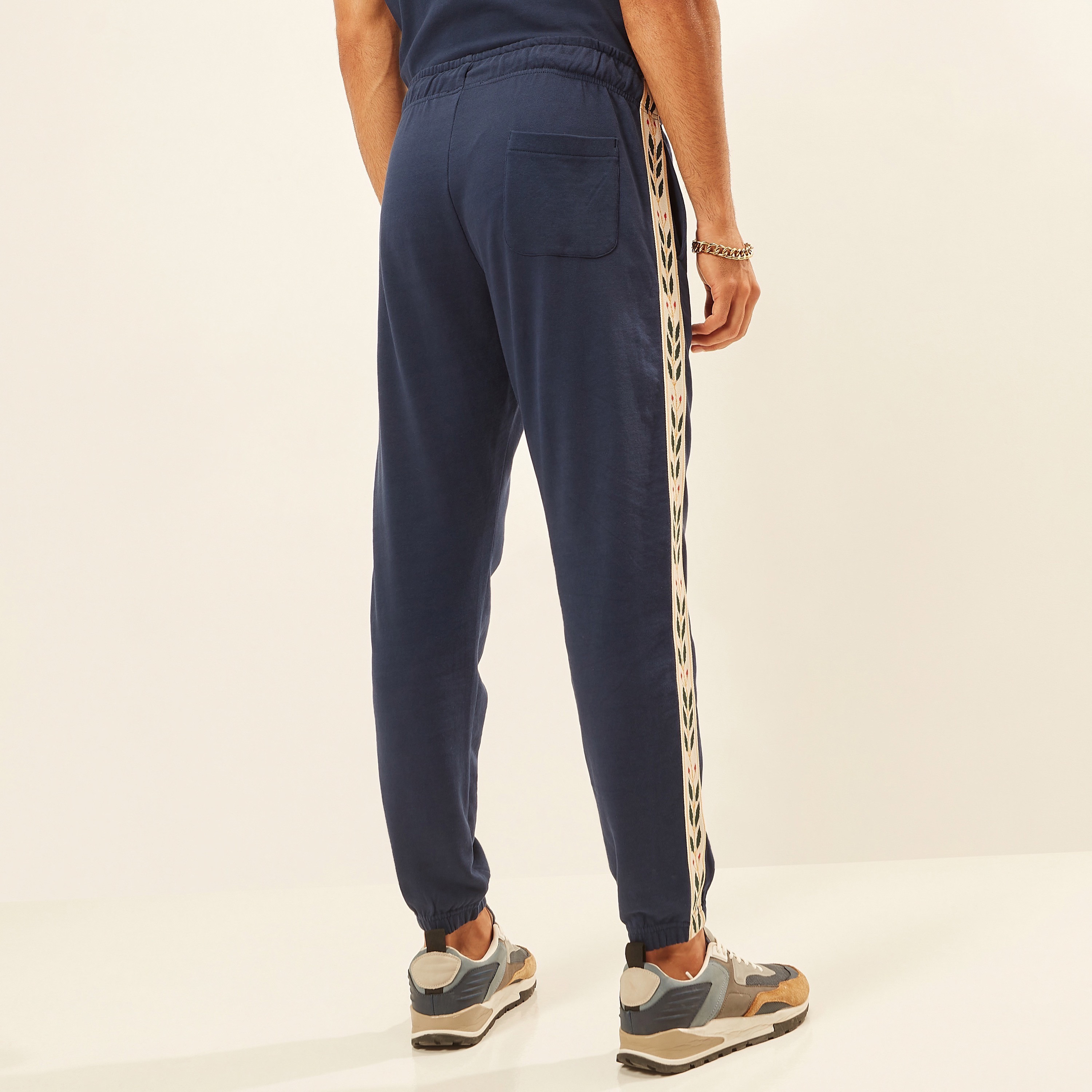 بنطلون رياضي سادة برباط إغلاق من آيكونيك-men-clothing-bottoms-joggers-image-4