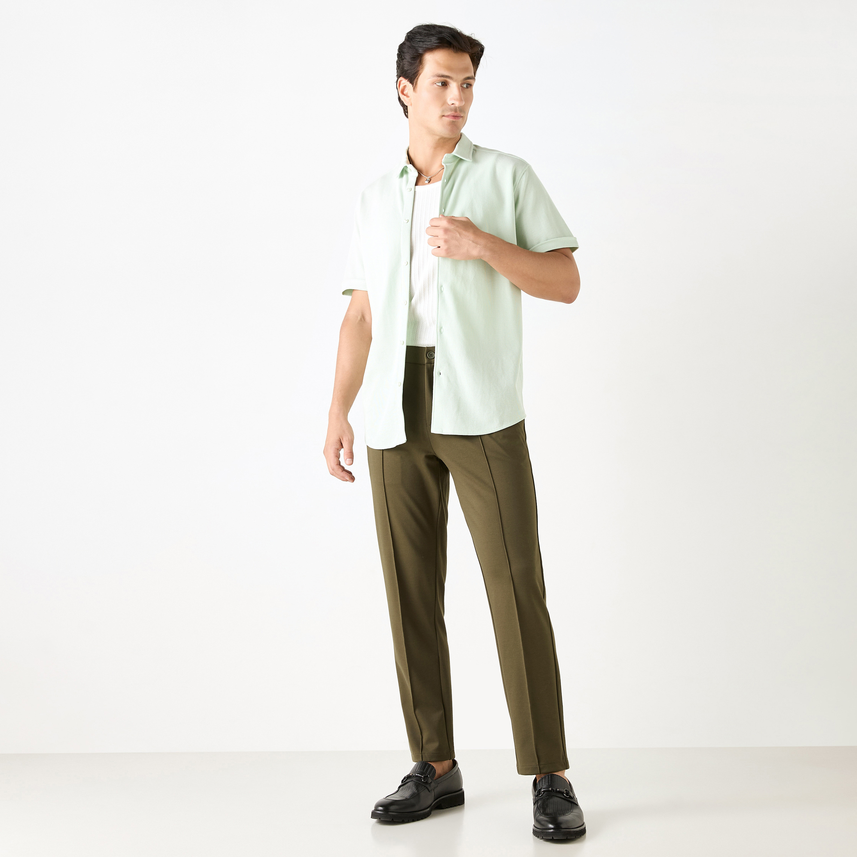 Iconic Solid Slim Fit Trousers with Pockets-men-clothing-bottoms-trousersandchinos-trousers-image-2