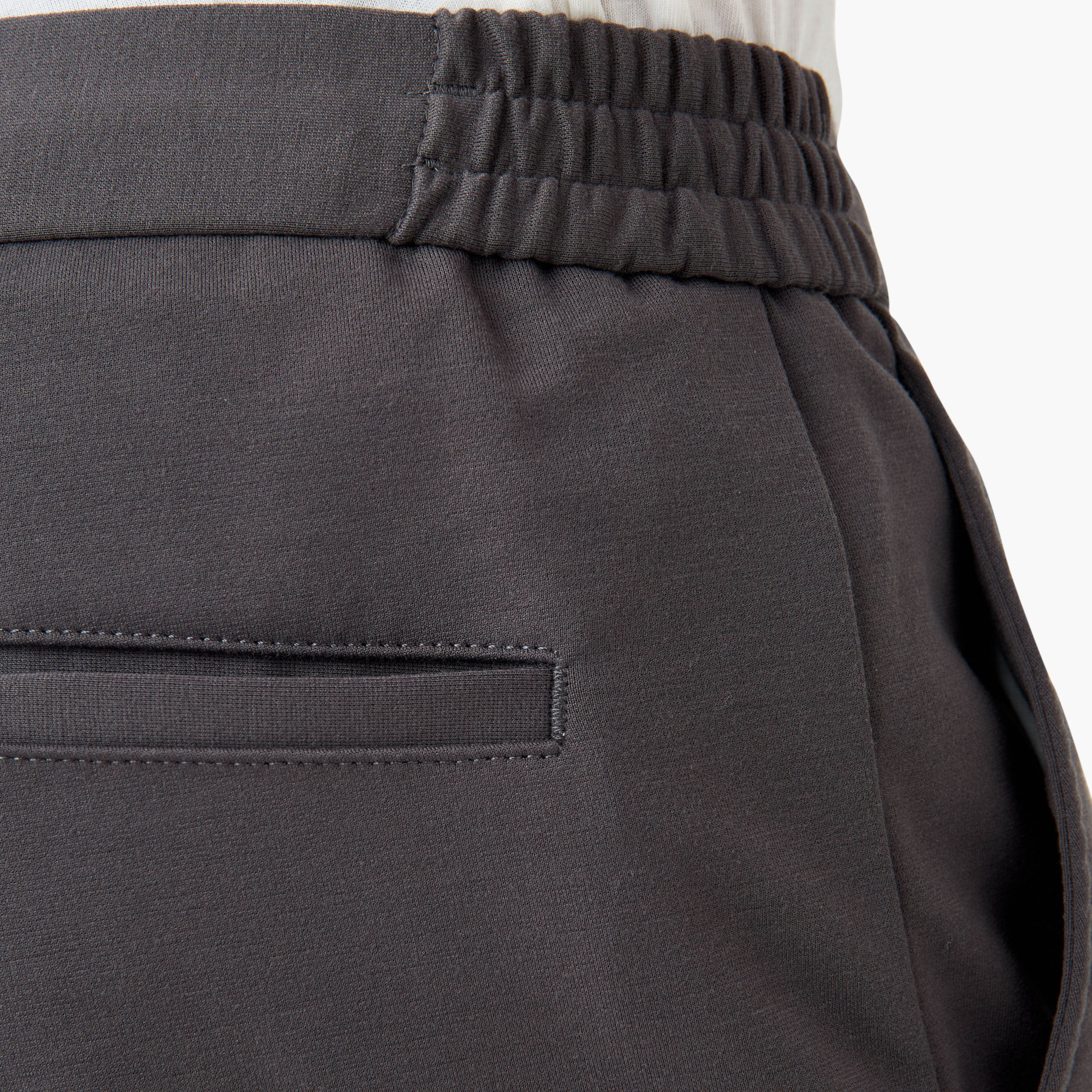 بنطلون بقصّة عادية وخصر مطاطي وجيوب من أيكونيك-men-clothing-bottoms-trousersandchinos-trousers-image-5