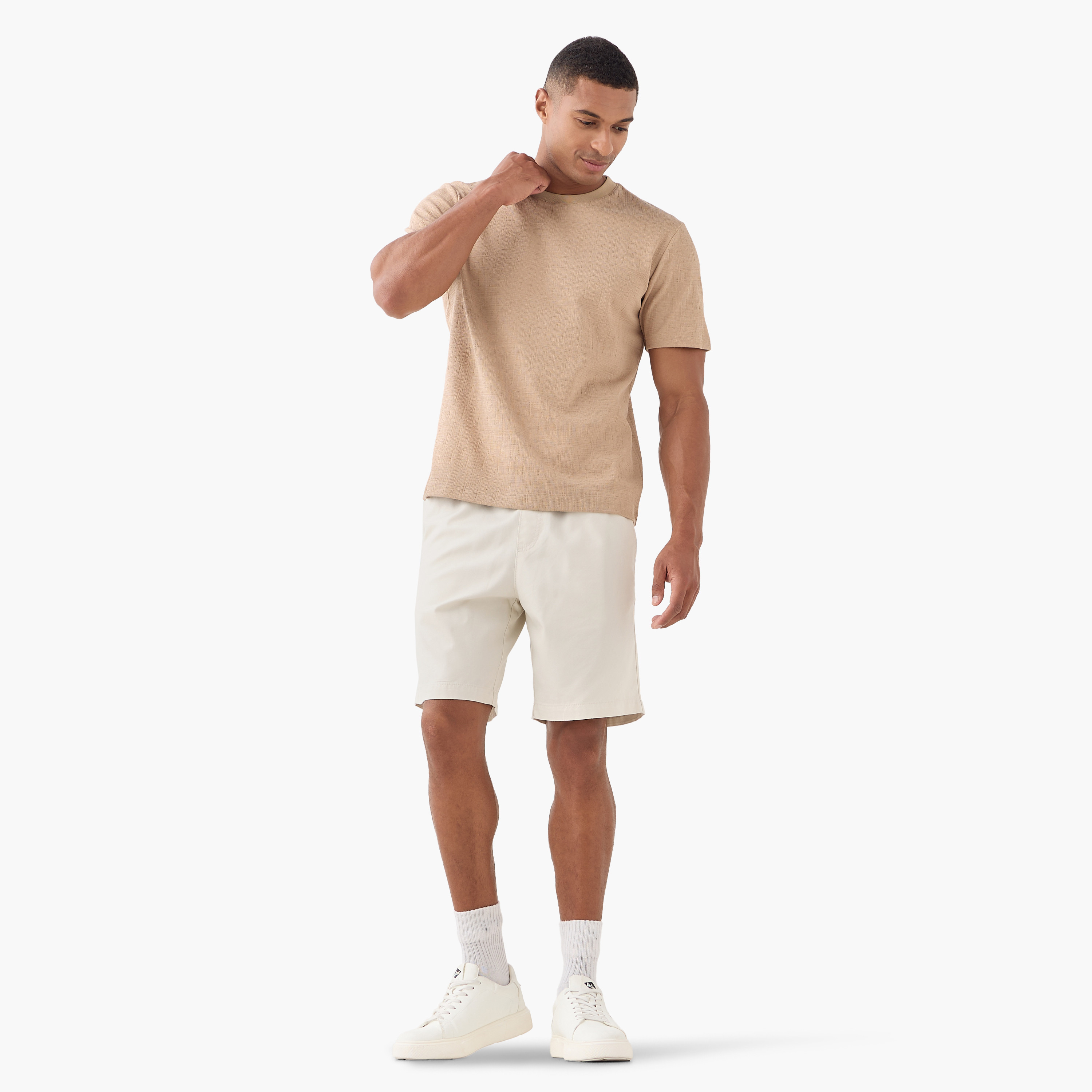 Iconic Relaxed Fit Textured T-shirt-men-clothing-tshirtsandpolos-tshirts-image-2