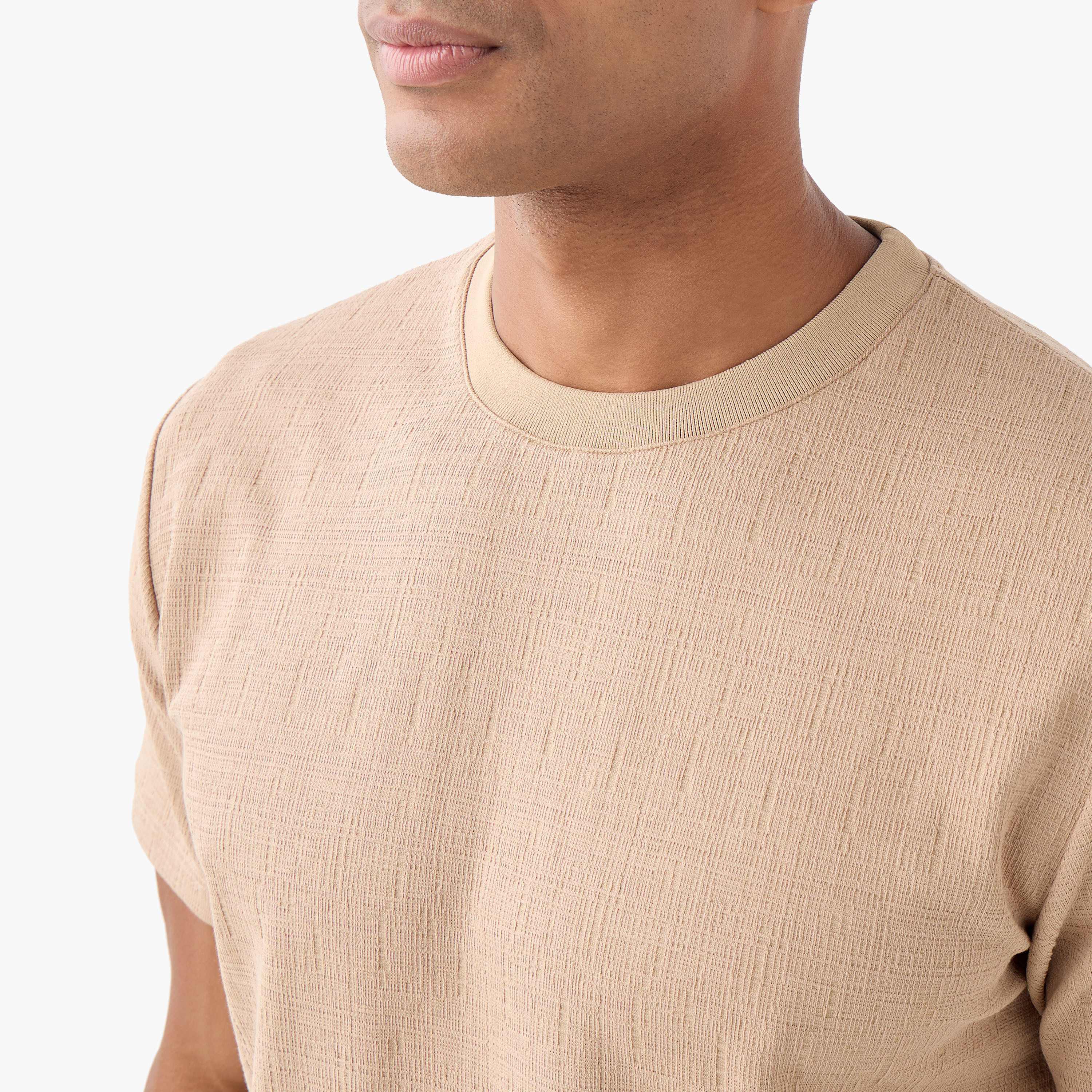 Iconic Relaxed Fit Textured T-shirt-men-clothing-tshirtsandpolos-tshirts-image-4