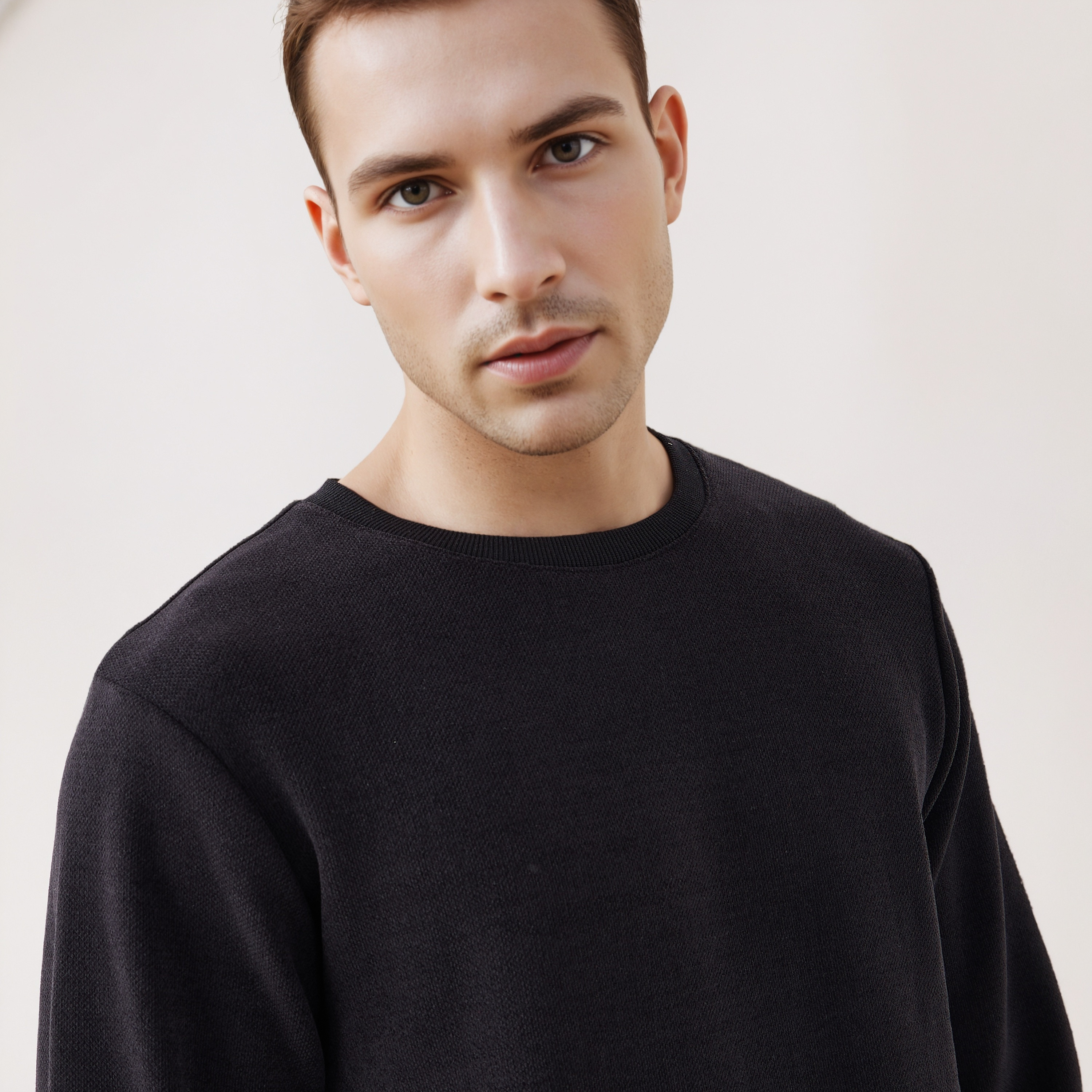 سويت شيرت من الجيرسي الثقيل من أيكونيك-men-winterwear-hoodiesandsweatshirts-image-4