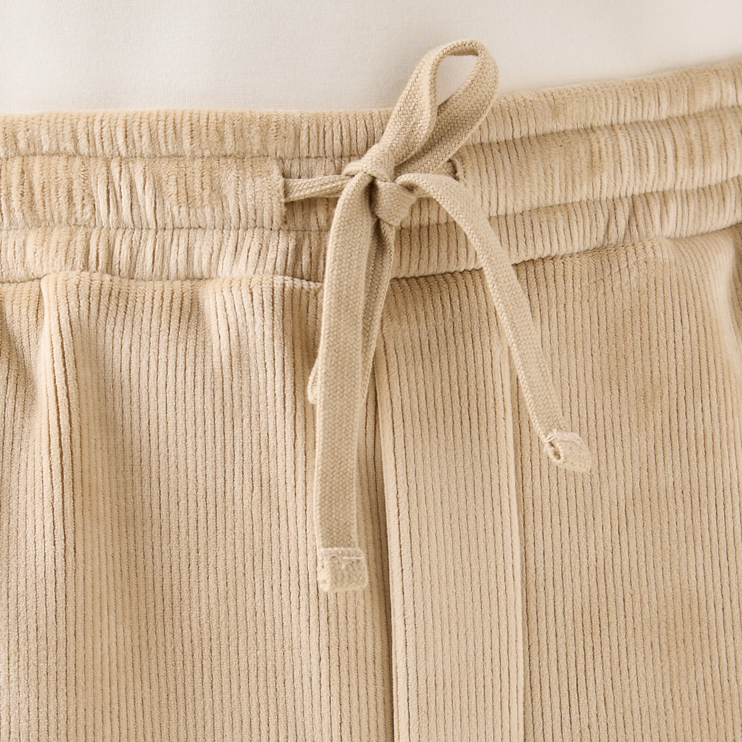 بنطلون كوردروي بقصّة عادية وخصر مطاطي وجيوب من أيكونيك-men-clothing-bottoms-trousersandchinos-trousers-image-5