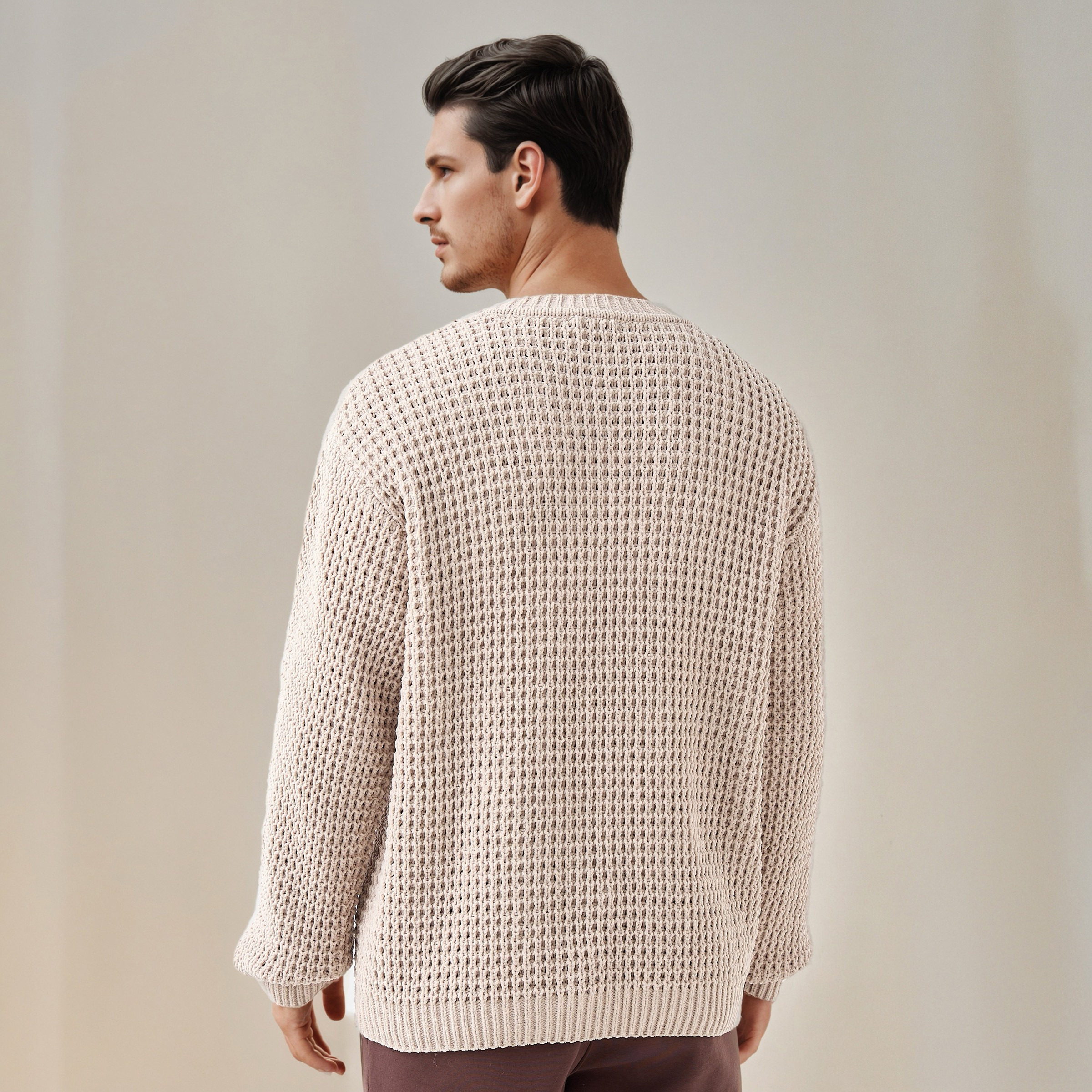 Iconic Derby Textured Sweatshirt-men-winterwear-hoodiesandsweatshirts-image-4