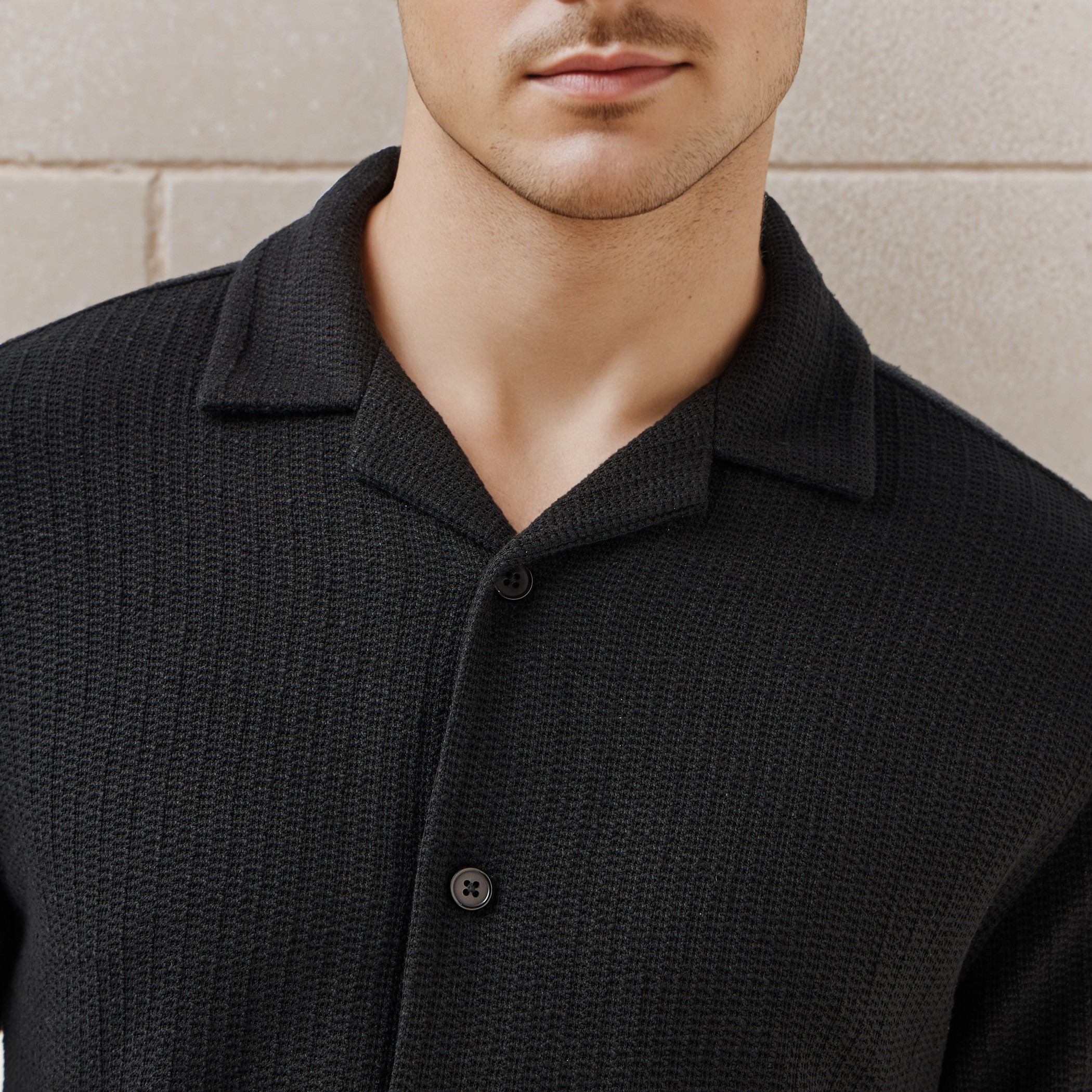 قميص منتجع هونيكومب بارز الملمس بقصة عادية من آيكونيك-men-clothing-shirts-image-5