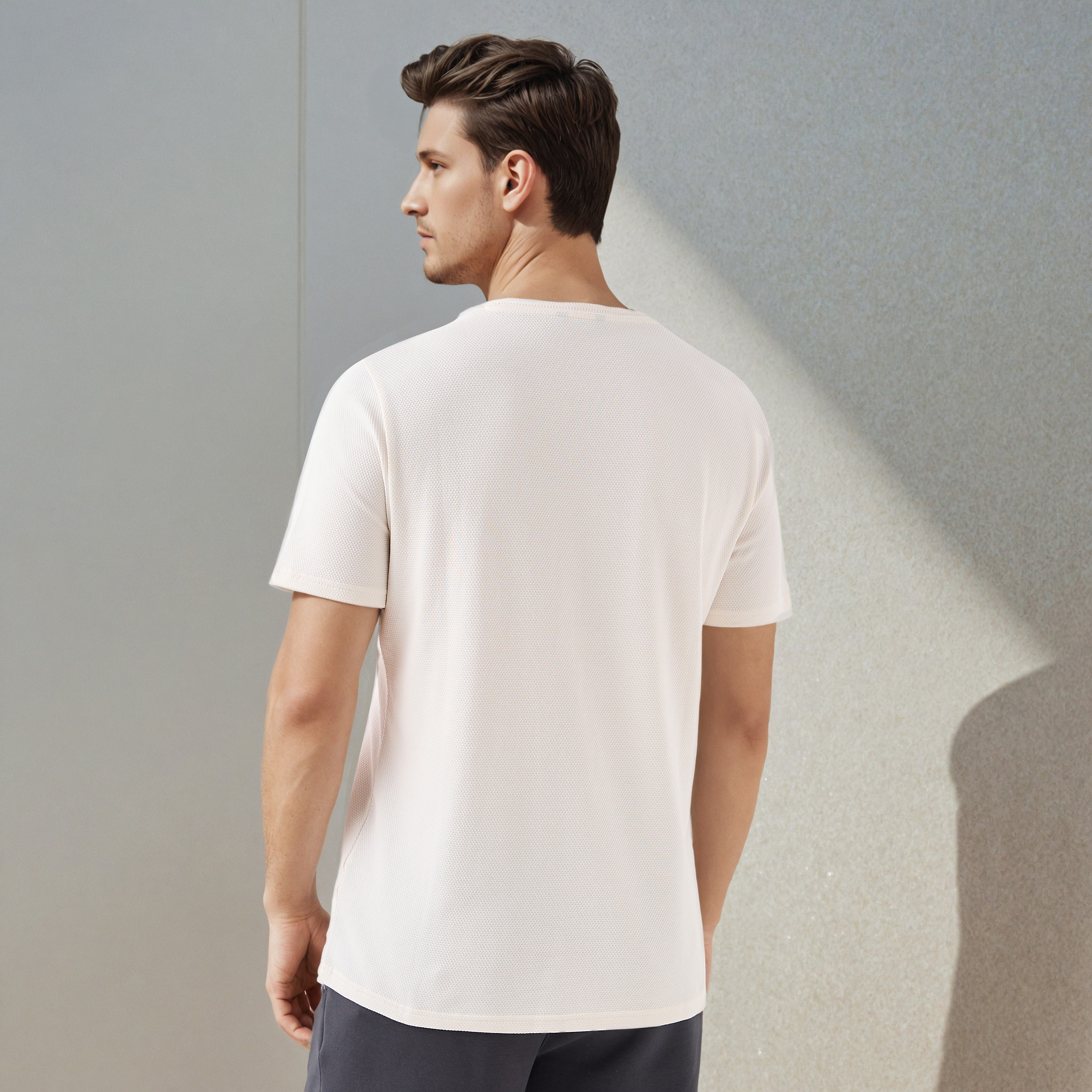 تيشيرت بارز الملمس بياقة ضيقة من آيكونيك-men-clothing-tshirtsandpolos-tshirts-image-4