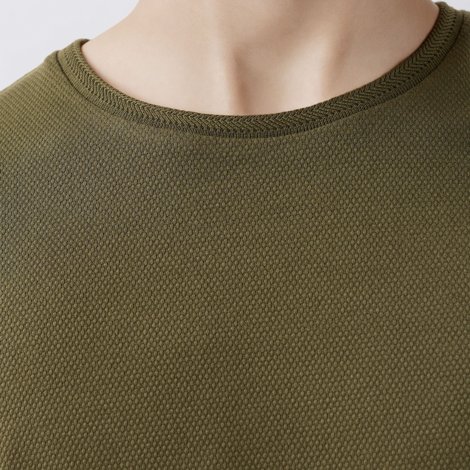 تيشيرت رجالي بارز الملمس بقصة عادية وياقة ضيقة وأكمام قصيرة من آيكونيك-men-clothing-tshirtsandpolos-tshirts-image-6