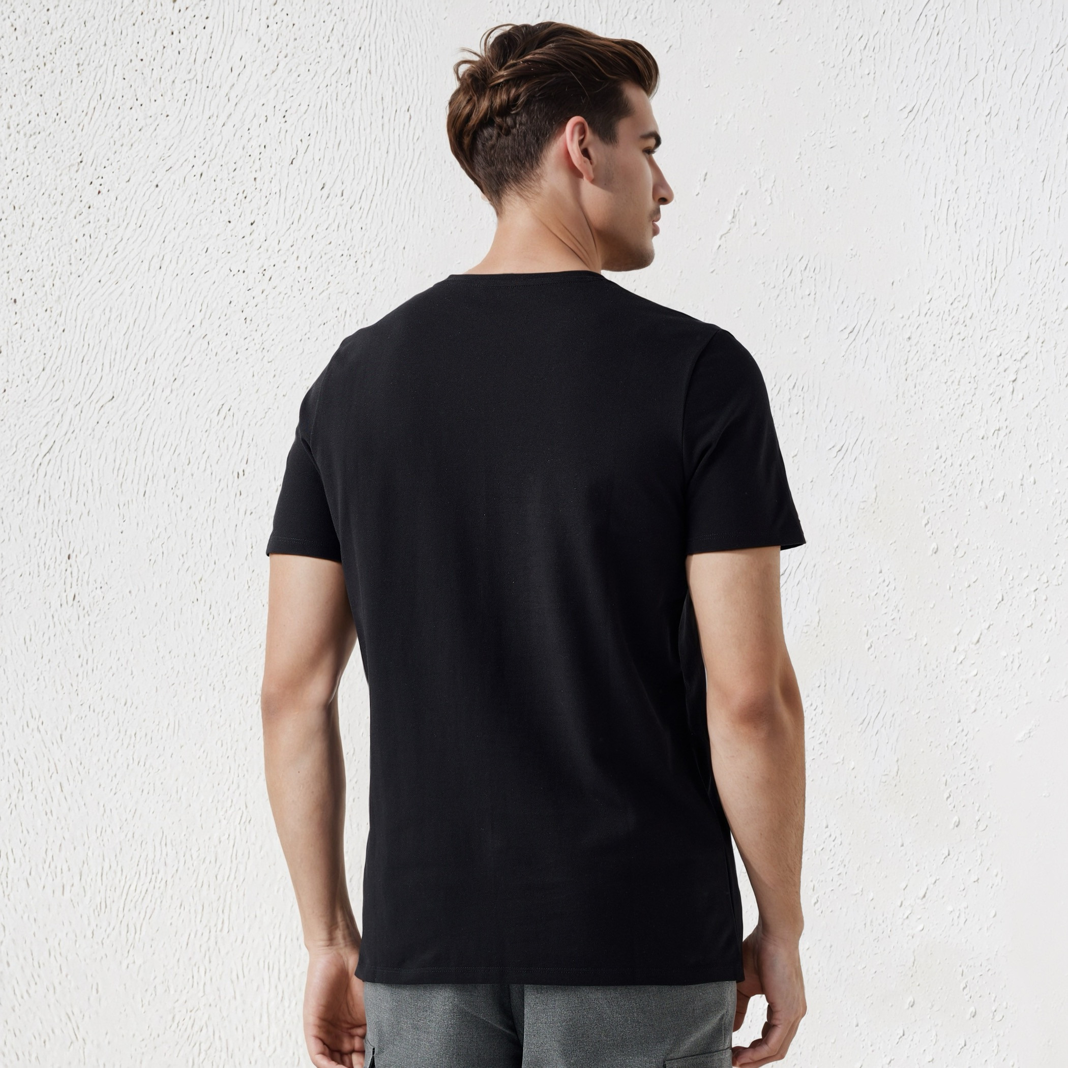 تيشيرت بقصة سليم وياقة ضيقة وأكمام قصيرة وطبعات للرجال من آيكونيك-men-clothing-tshirtsandpolos-tshirts-image-3