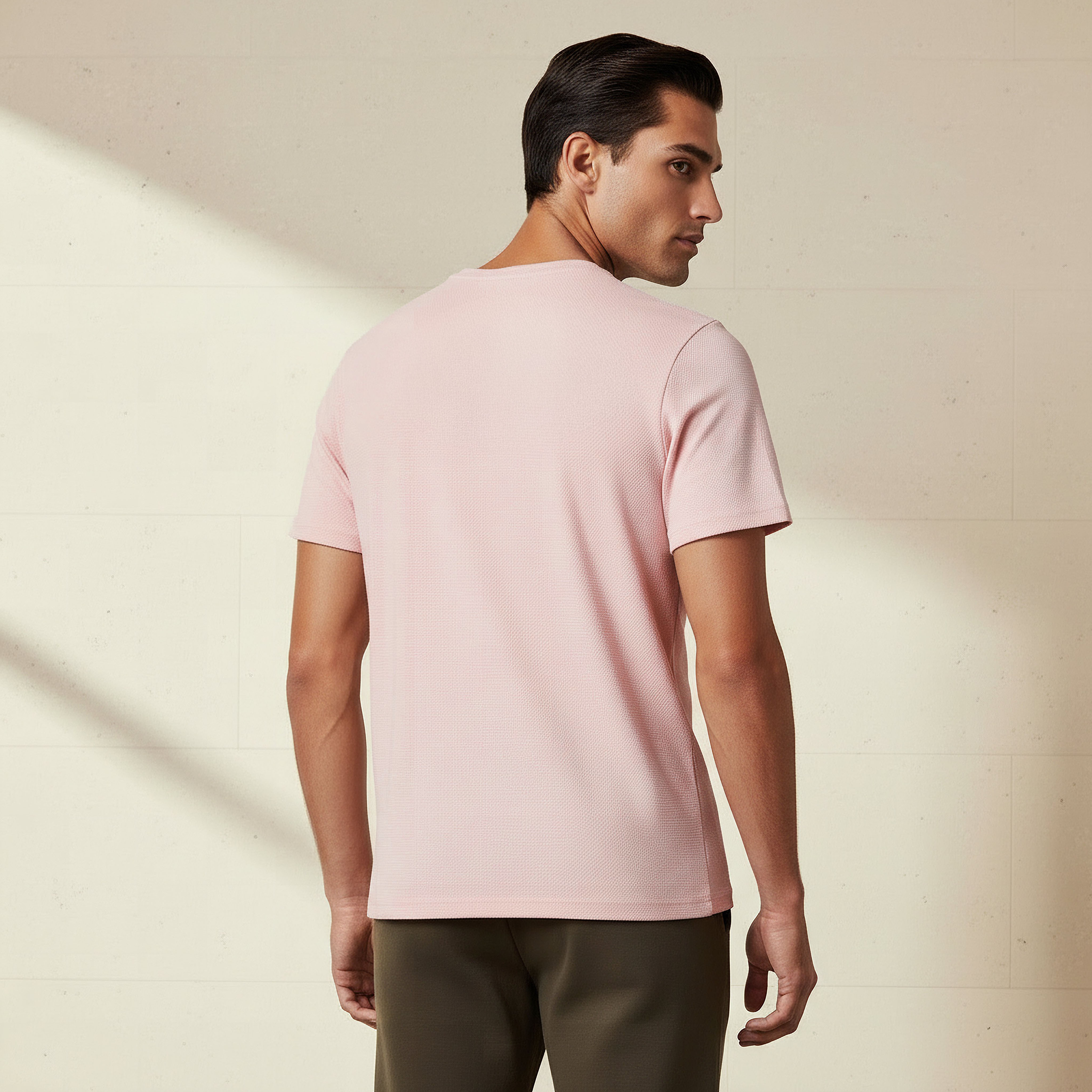 تيشيرت رجالي بقصة سليم وياقة ضيقة وملمس بارز وأكمام قصيرة من آيكونيك-men-clothing-tshirtsandpolos-tshirts-image-3