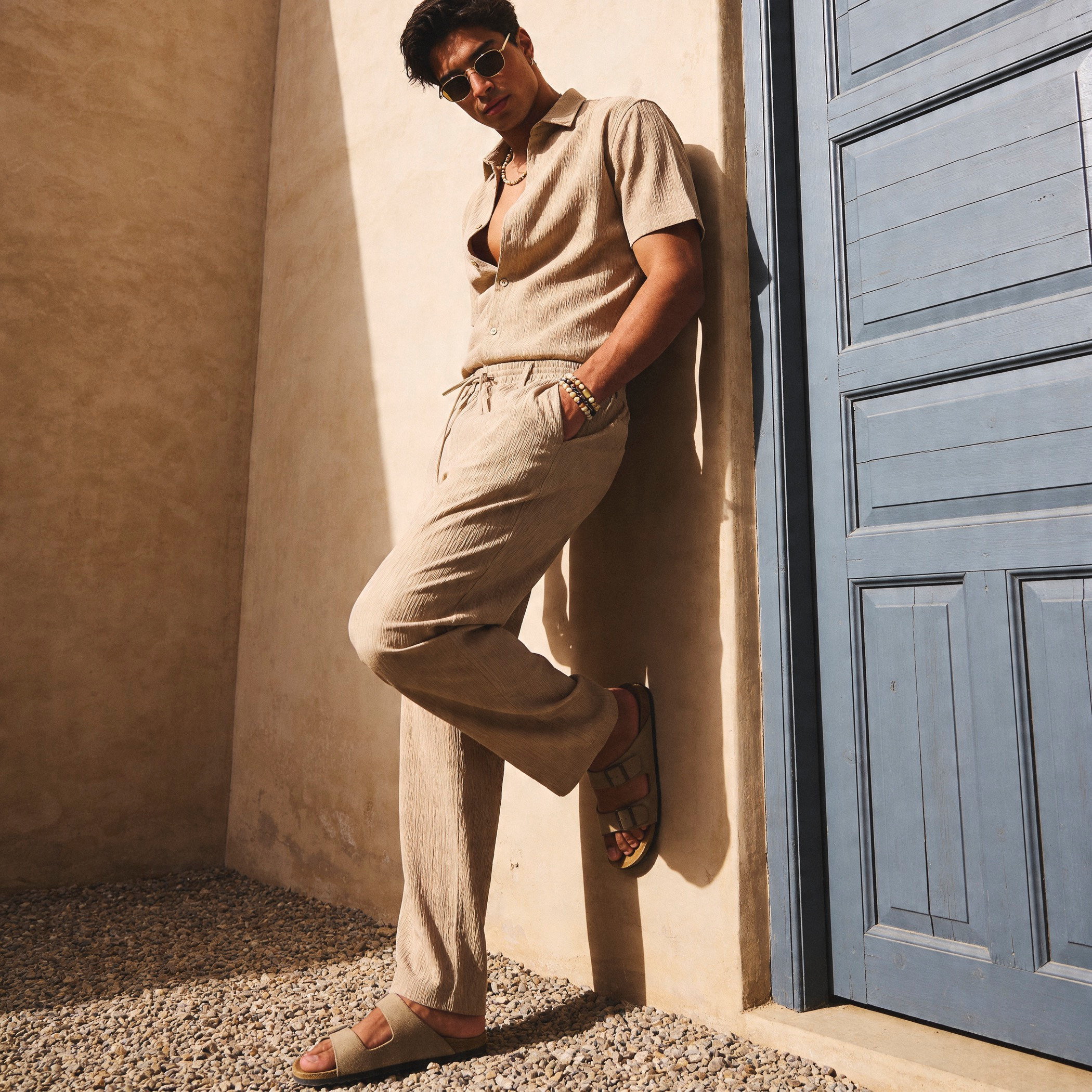Iconic Men Regular Fit Crinkled Casual Pants-men-clothing-bottoms-joggers-image-1
