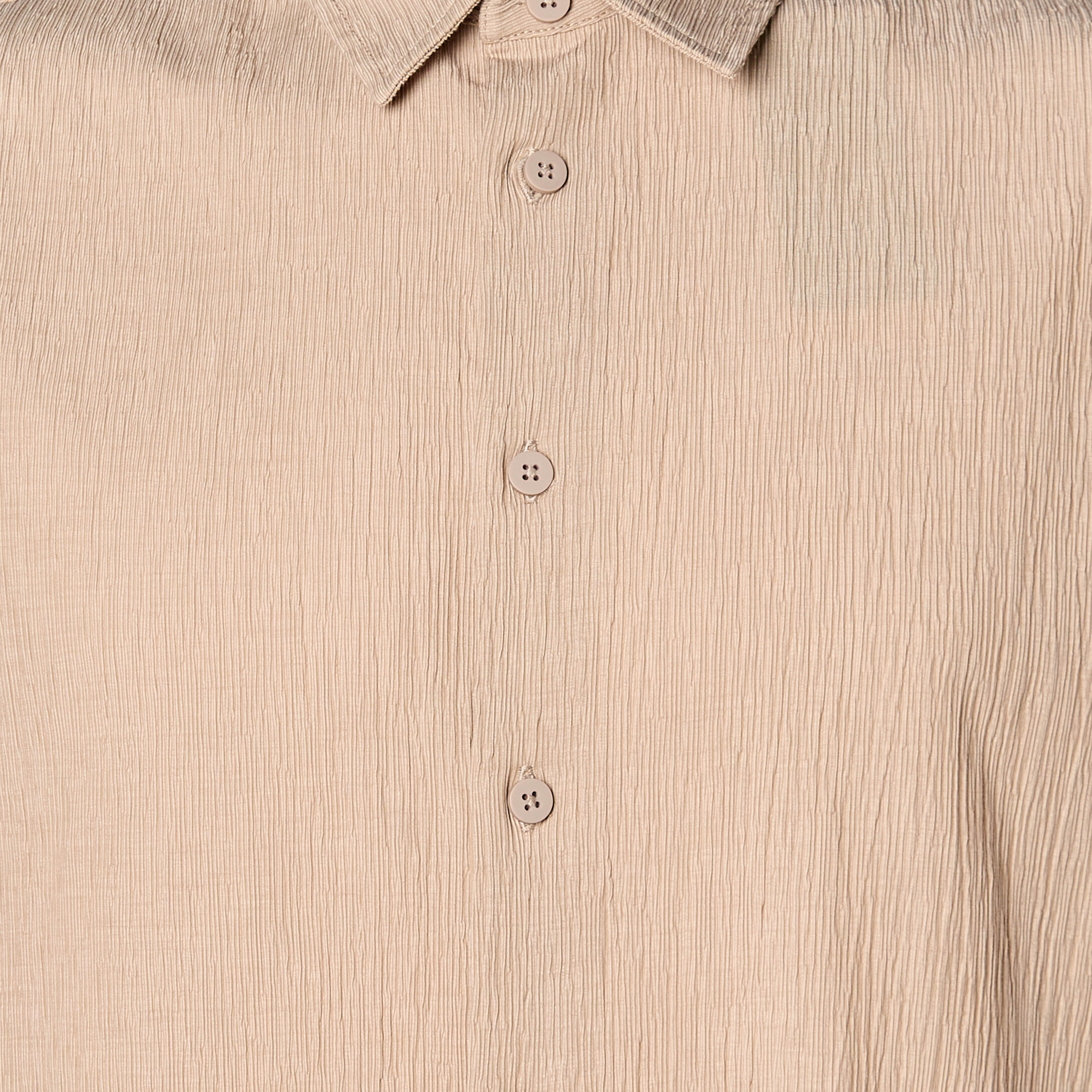 قميص مجعد بقصة عادية وأكمام قصيرة وياقة للرجال من آيكونيك-men-clothing-shirts-image-2