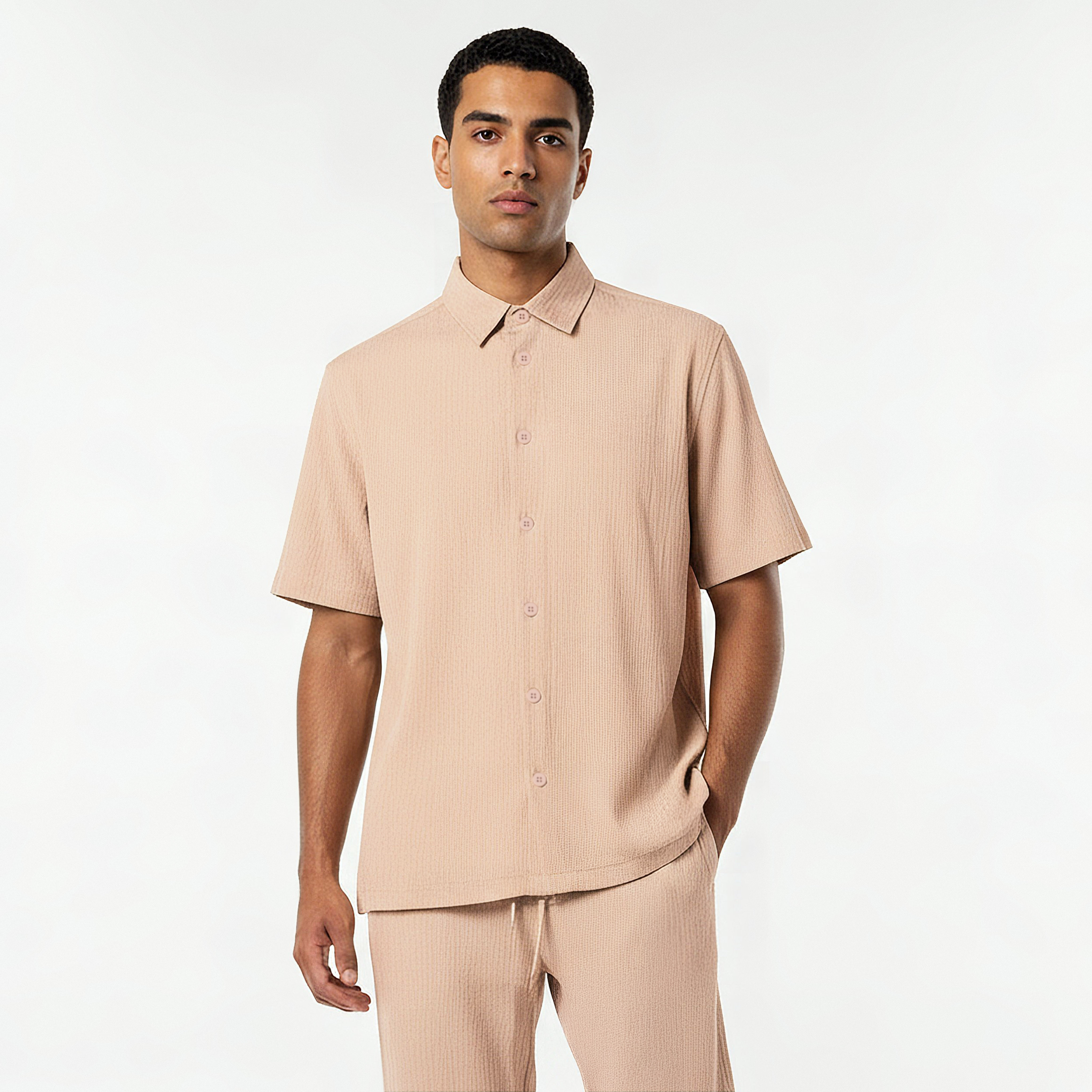 قميص مجعد بقصة عادية وأكمام قصيرة وياقة للرجال من آيكونيك-men-clothing-shirts-image-5
