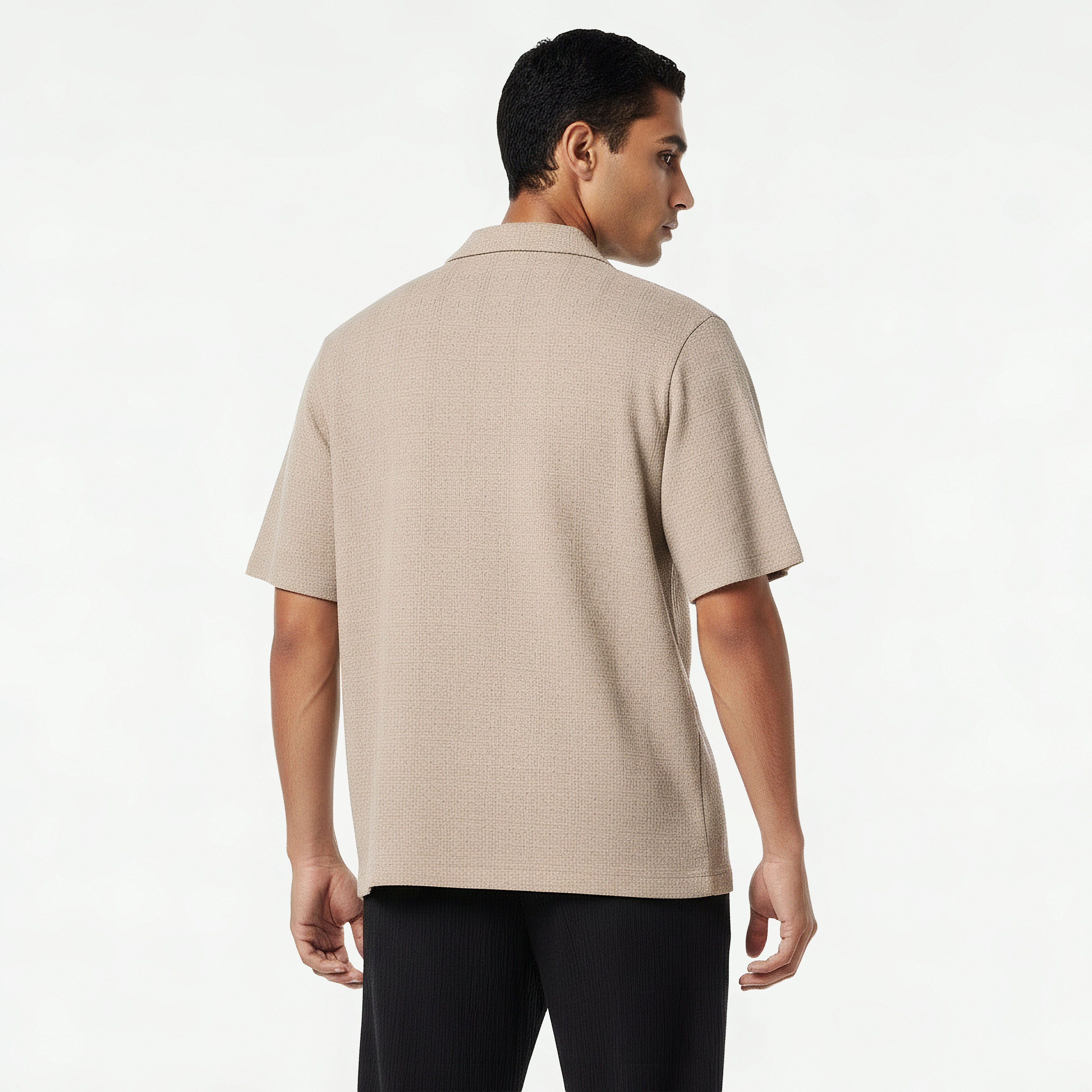 قميص بقصة عادية وياقة كامب وملمس بارز للرجال من آيكونيك-men-clothing-shirts-image-4