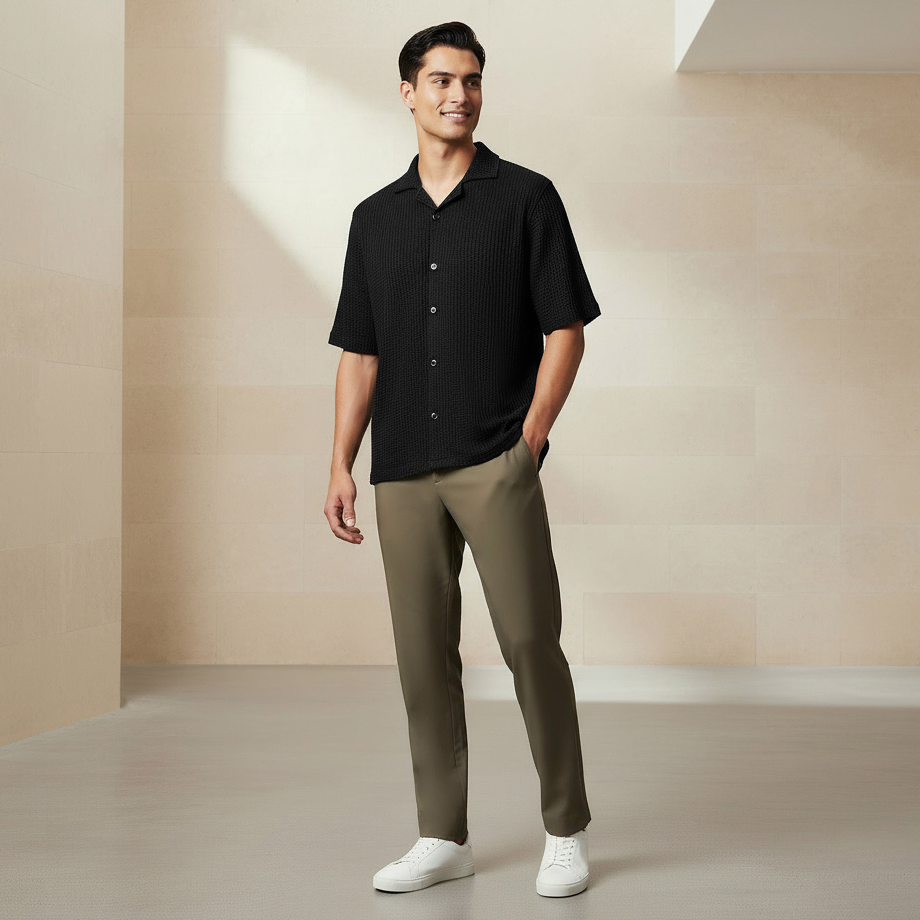 قميص بقصّة عادية وياقة كامب وأكمام قصيرة بارز الملمس للرجال من أيكونيك-men-clothing-shirts-image-2