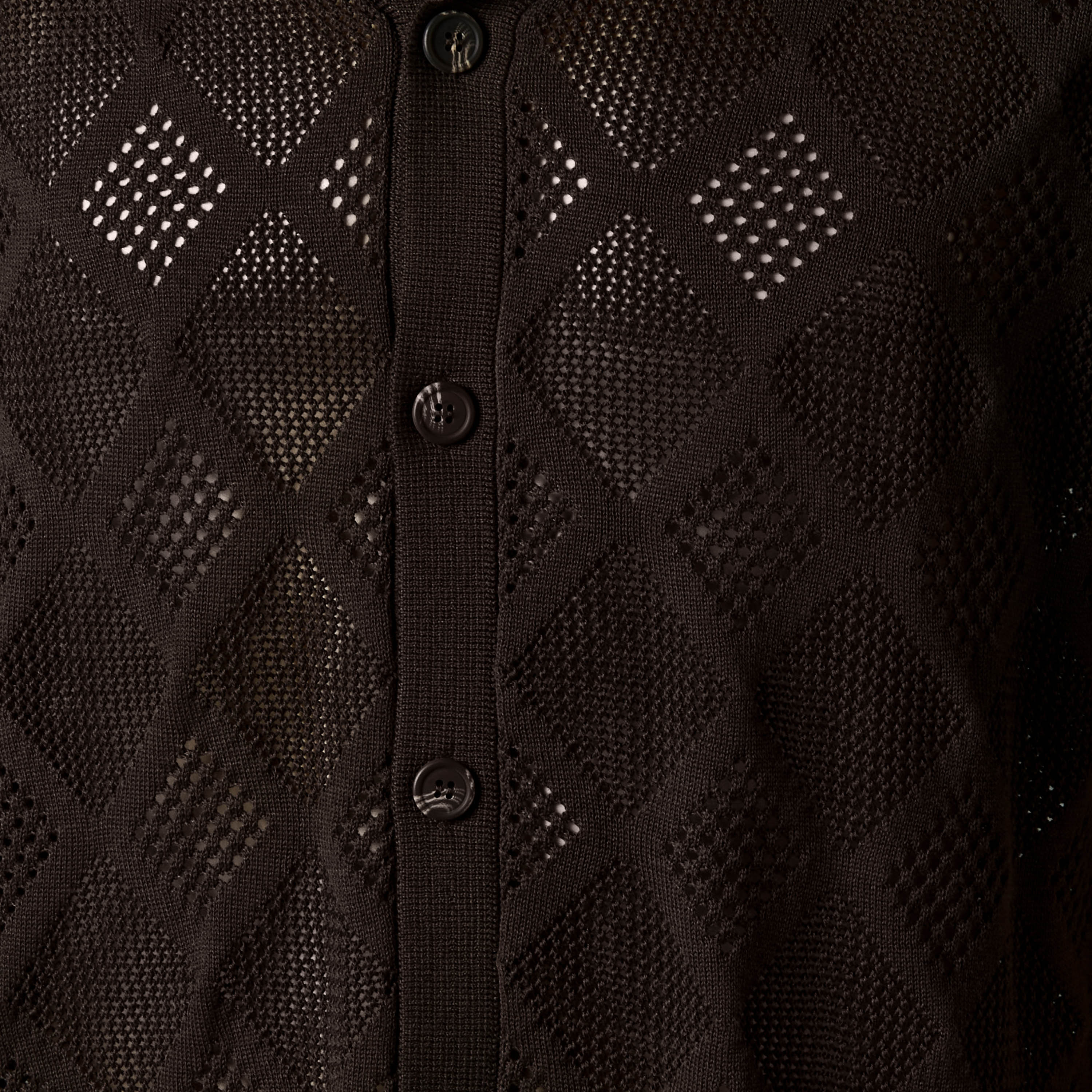 قميص بارز الملمس بقصة عادية وياقة عادية وأكمام قصيرة للرجال من آيكونك-men-clothing-shirts-image-3