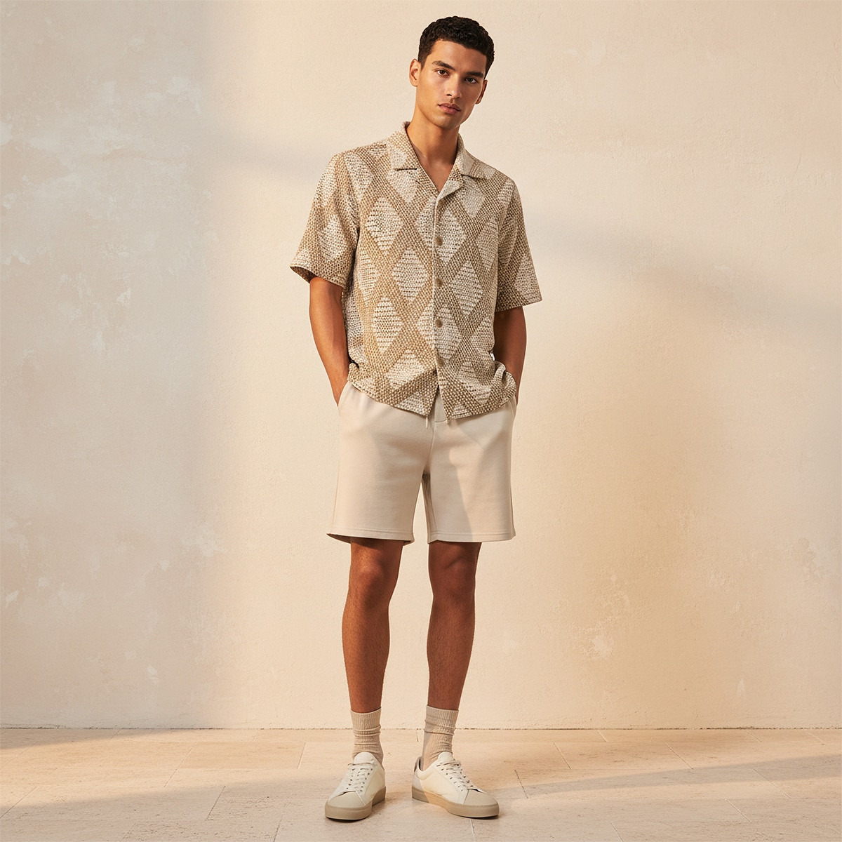 قميص بقصة عادية وياقة وملمس شبكي بارز وأكمام قصيرة من سبلاش آيكونيك-men-clothing-shirts-image-3