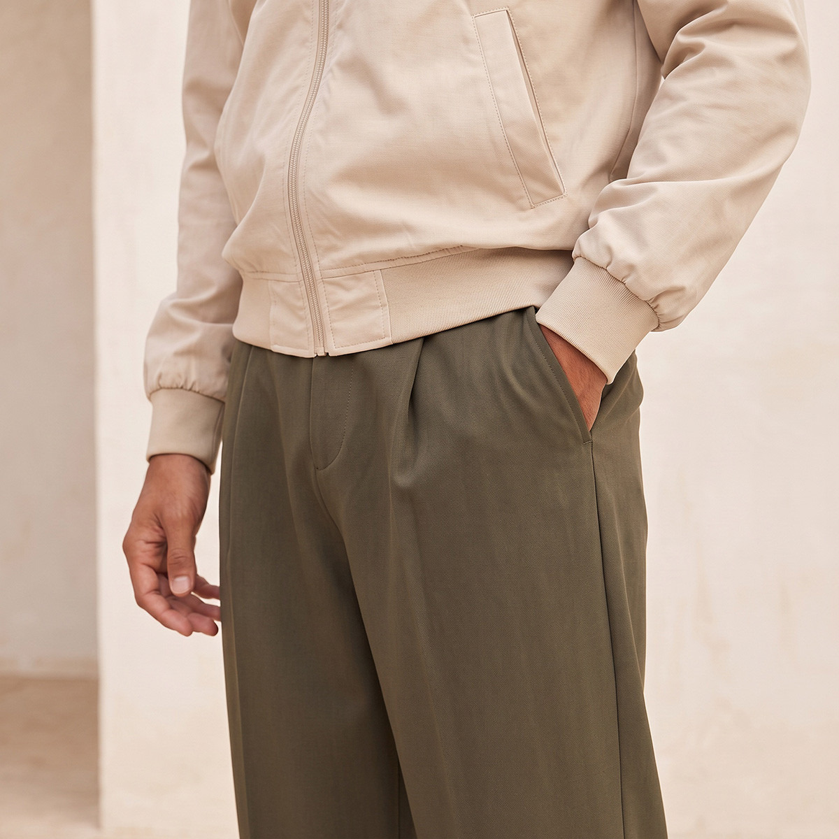 بنطلون بقصة مستقيمة من أيكونيك من سبلاش-men-clothing-bottoms-trousersandchinos-trousers-image-6