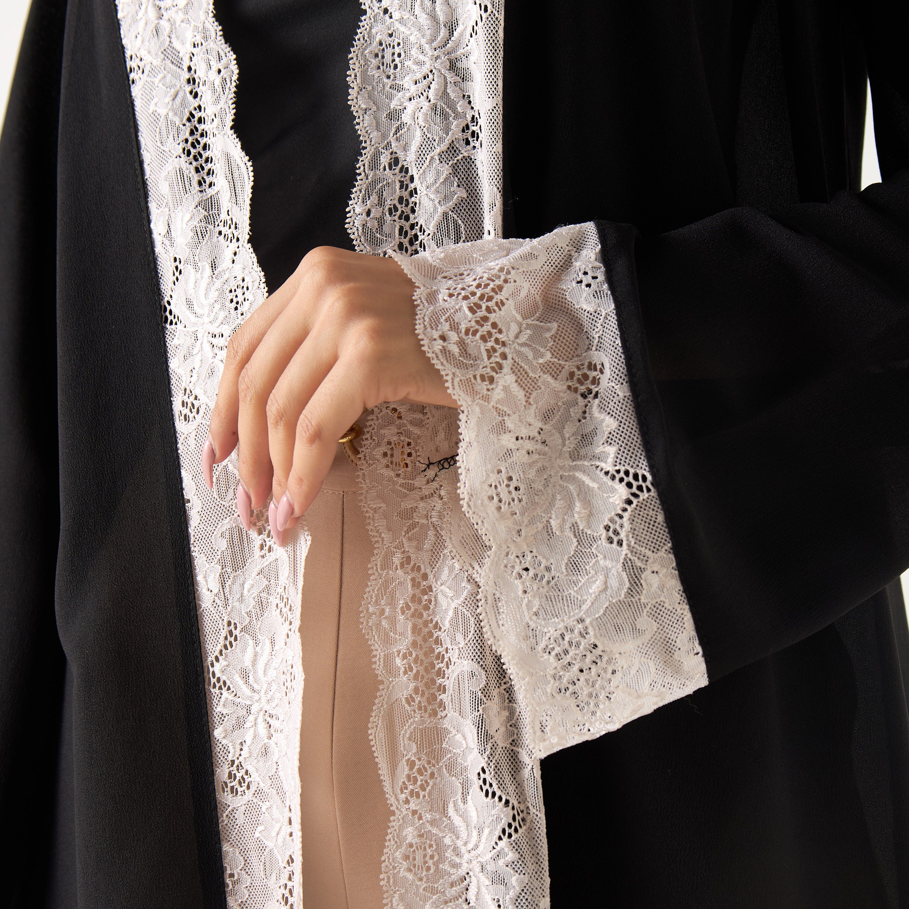 سترة طويلة دانتيل بأكمام طويلة من جولدن أبل-women-clothing-shirtsandblouses-blouses-image-4