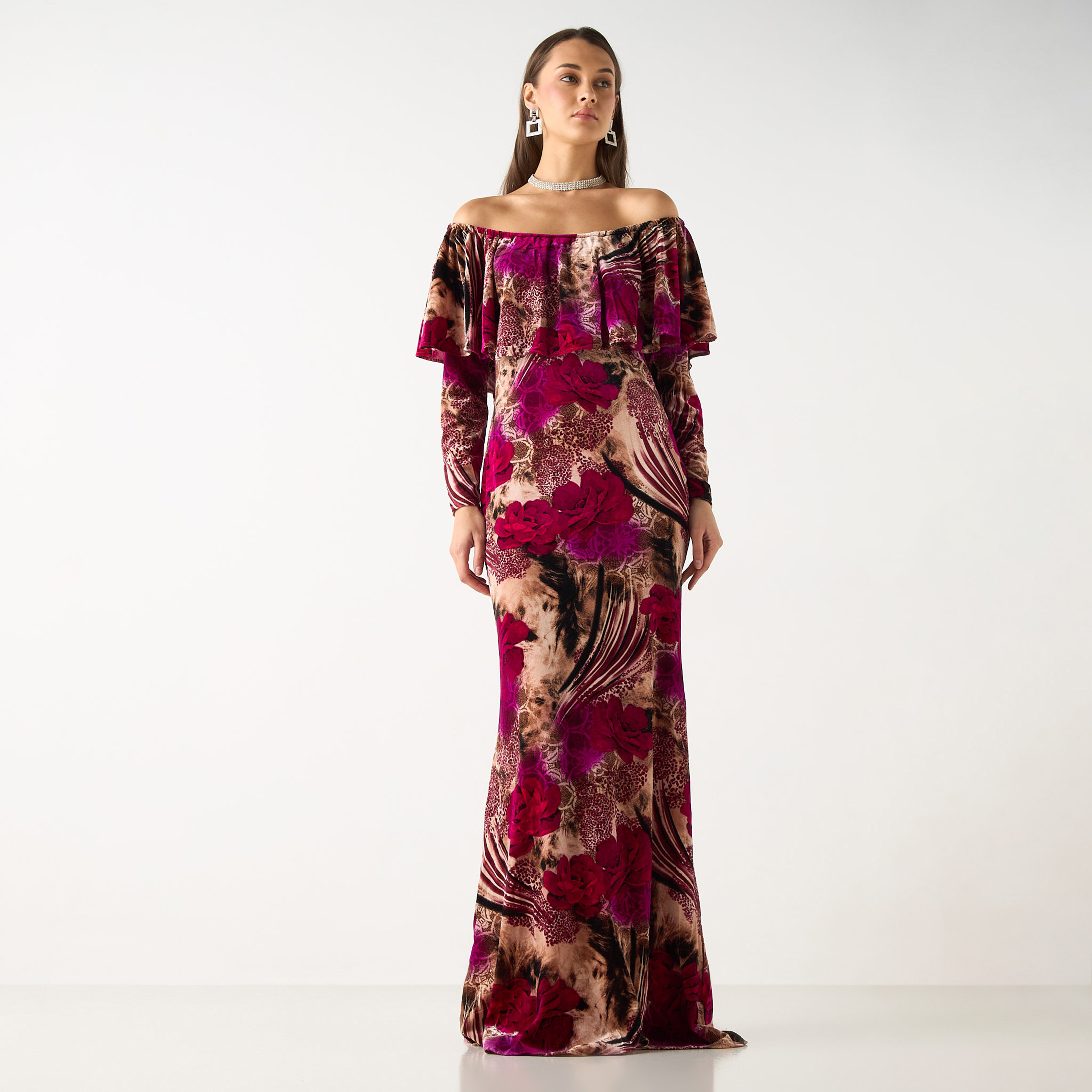 فستان ماكسي بأكتاف مكشوفة وأكمام طويلة وطبعات زهرية من جولدن آبل-women-clothing-dresses-image-12