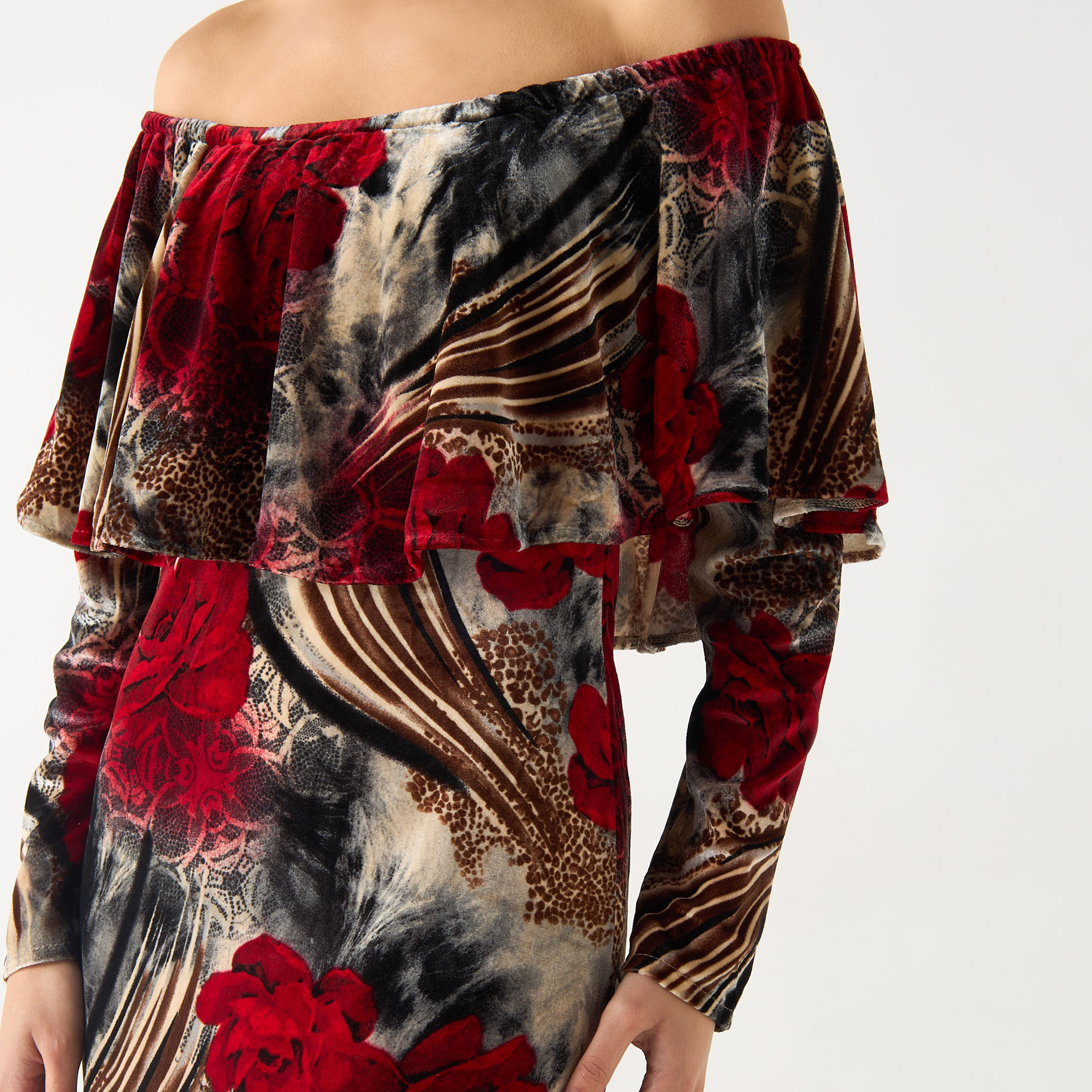 فستان ماكسي بأكتاف مكشوفة وأكمام طويلة وطبعات زهرية من جولدن آبل-women-clothing-dresses-image-10
