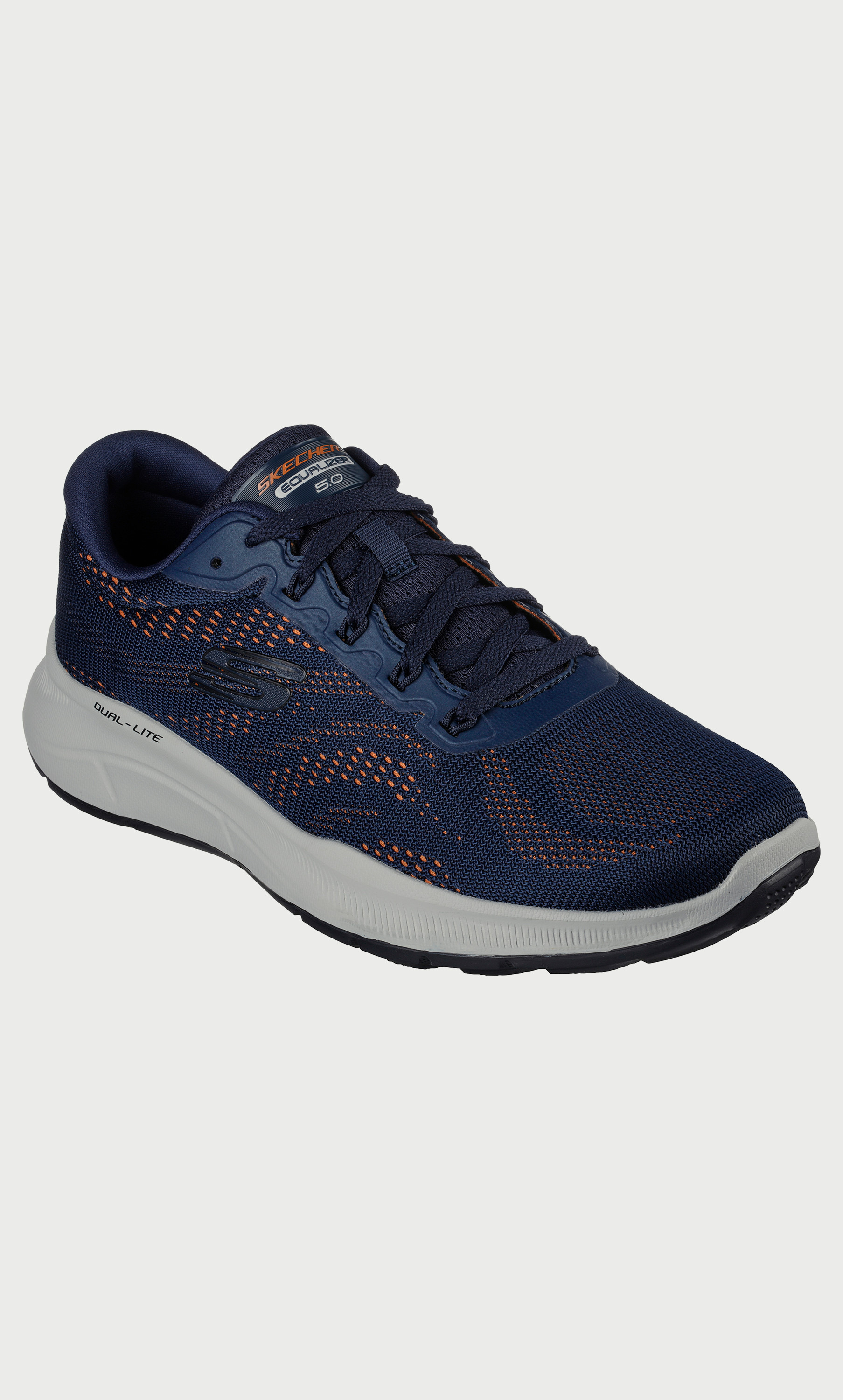 سنيكرز مع ميموري فوم مبرد بالهواء من سكيتشرز إكواليزر 5.0 للرجال 232522-sports-men-shoes-image-1
