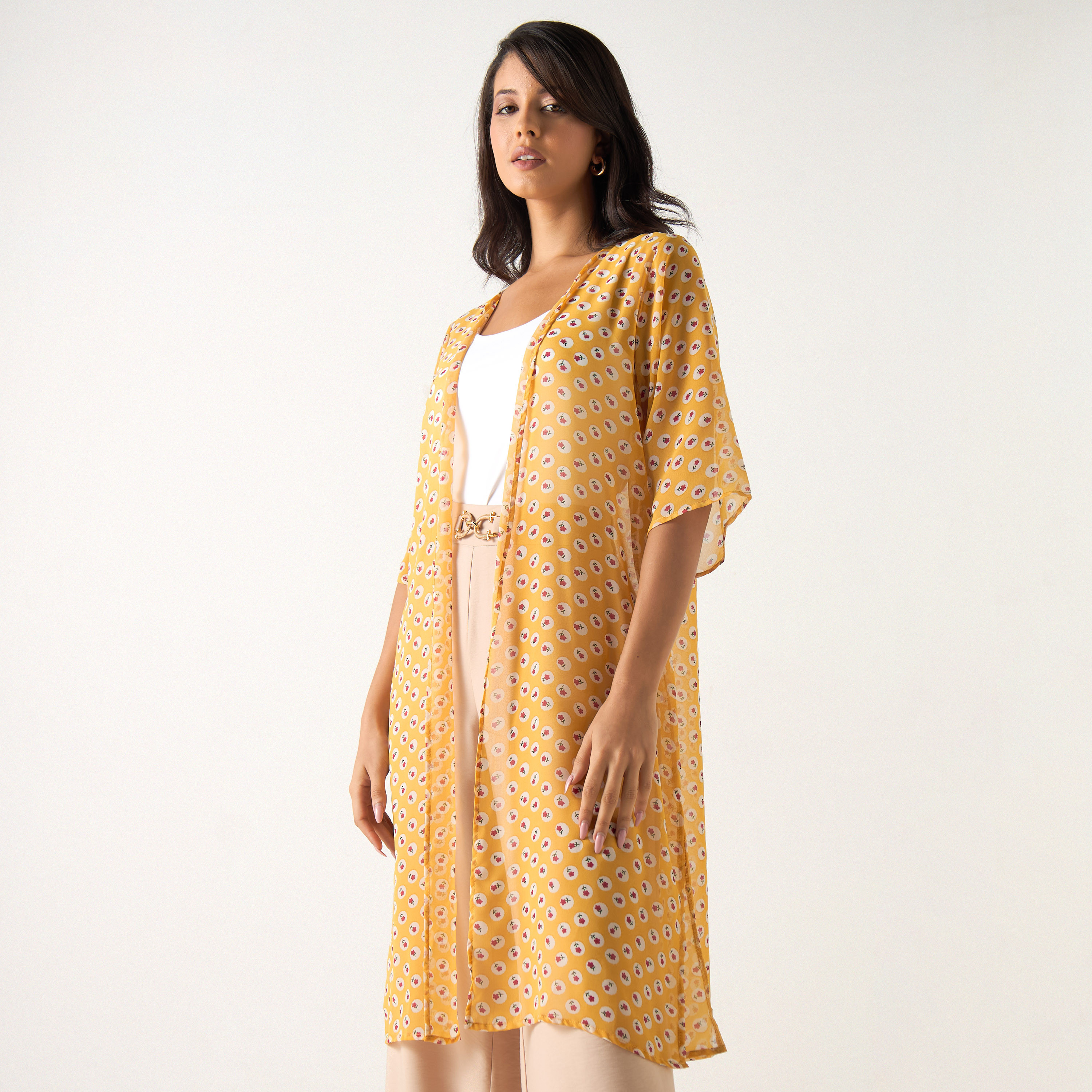 سترة بأكمام قصيرة وطبعات زهور من جولدن أبل-women-clothing-shirtsandblouses-blouses-image-1