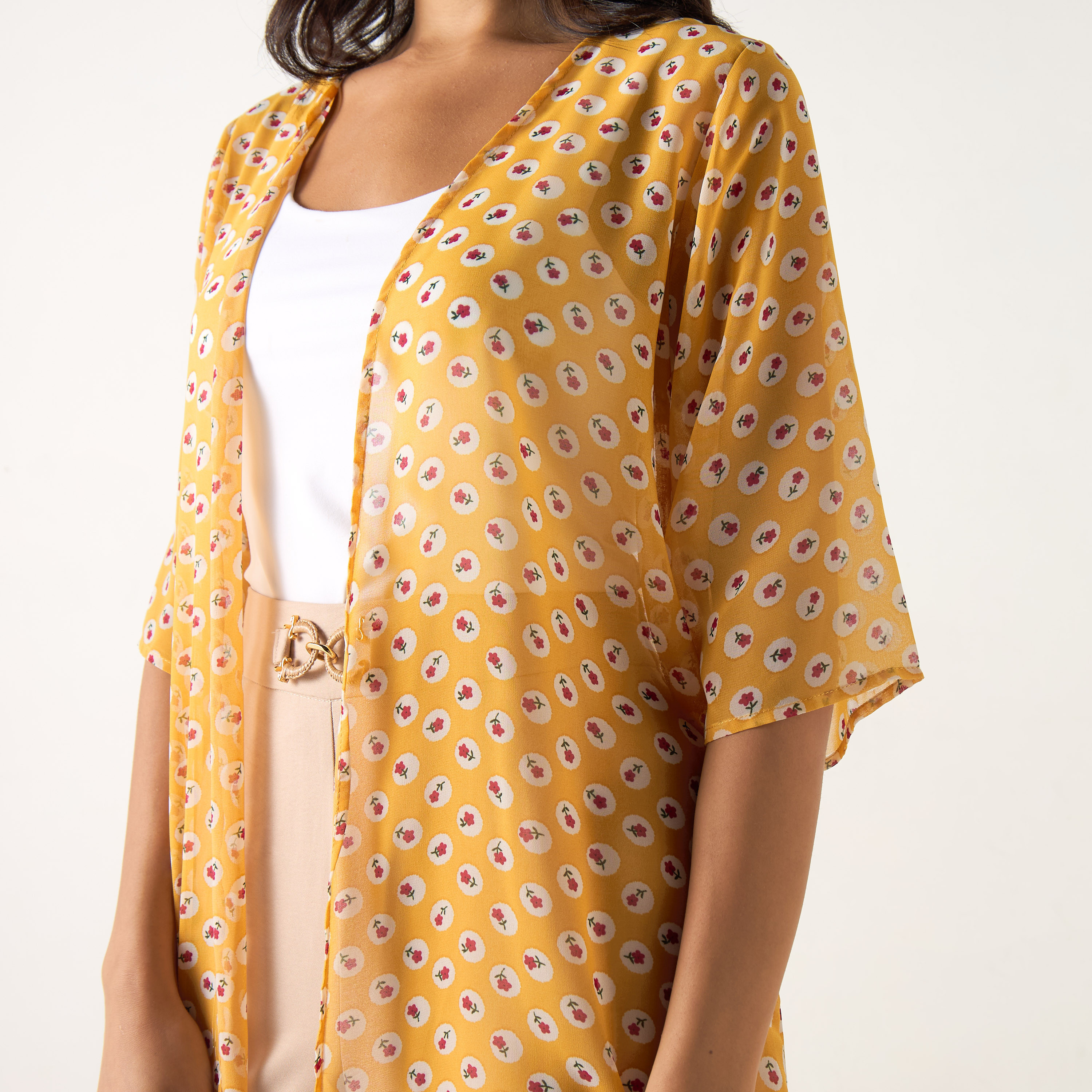سترة بأكمام قصيرة وطبعات زهور من جولدن أبل-women-clothing-shirtsandblouses-blouses-image-4