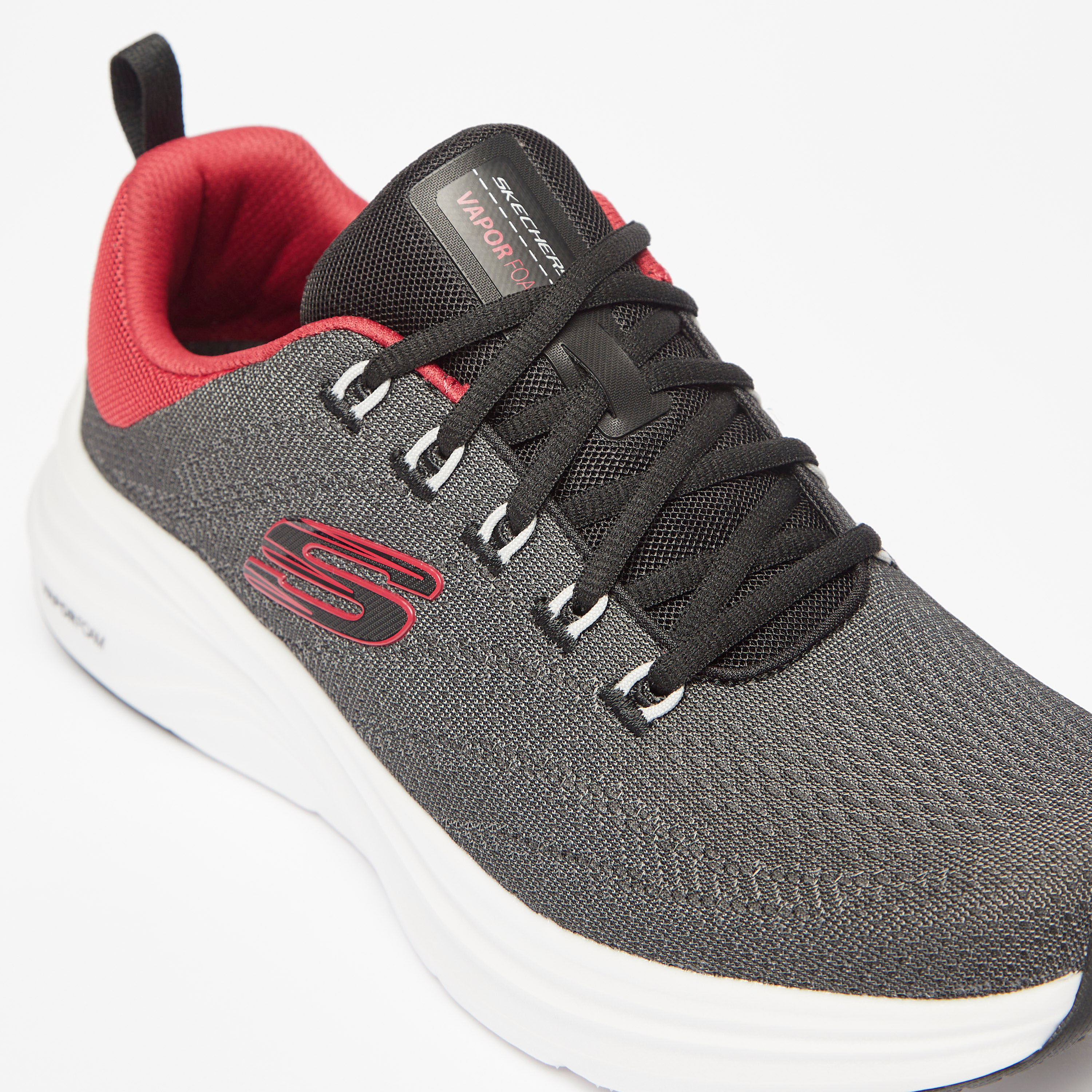 حذاء رياضي ميموري فوم رجالي مبرد بالهواء من سكيتشرز سكيتش وابور لايت | 232626-sports-men-shoes-image-5
