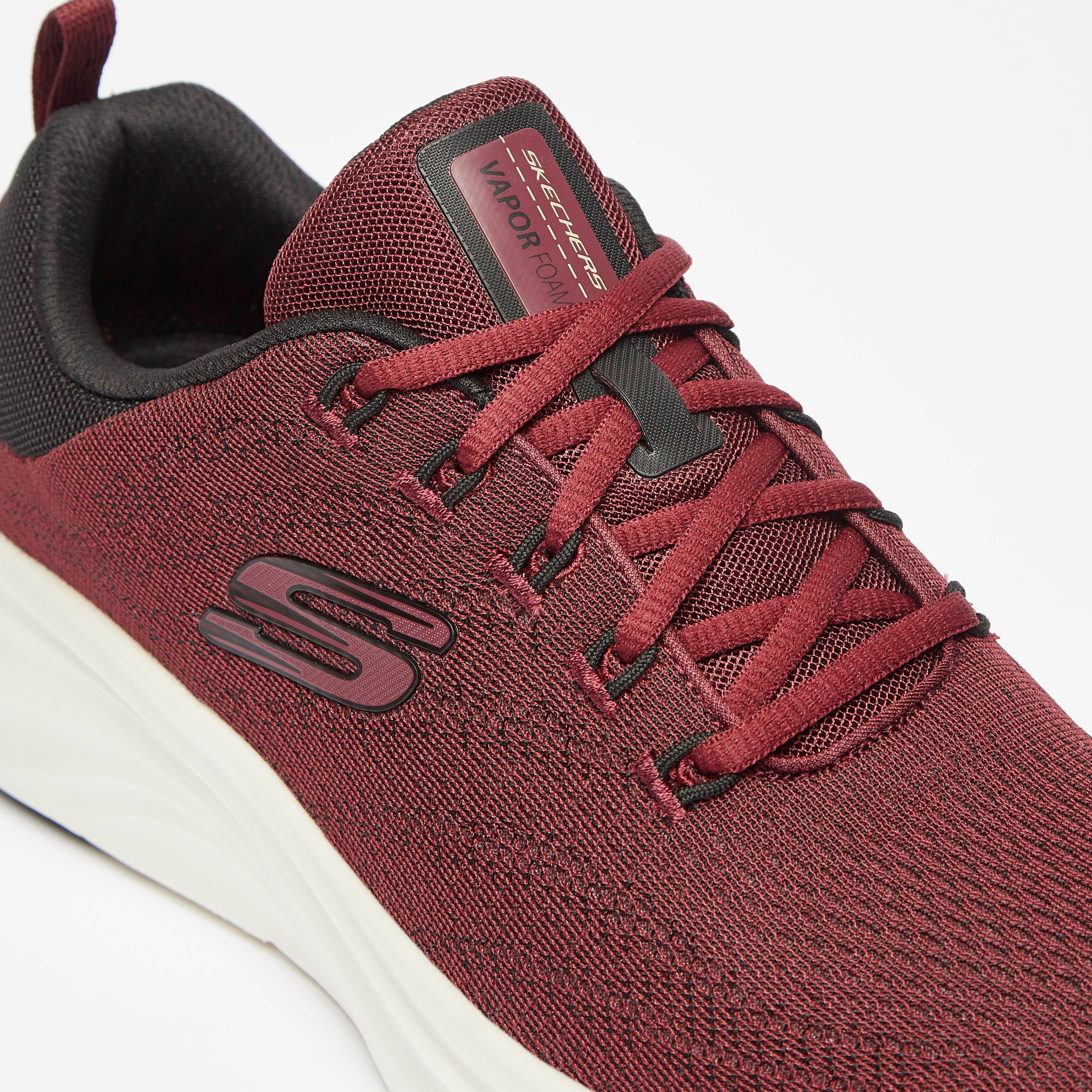 حذاء رياضي ميموري فوم رجالي مبرد بالهواء من سكيتشرز سكيتش وابور لايت | 232626-sports-men-shoes-image-10