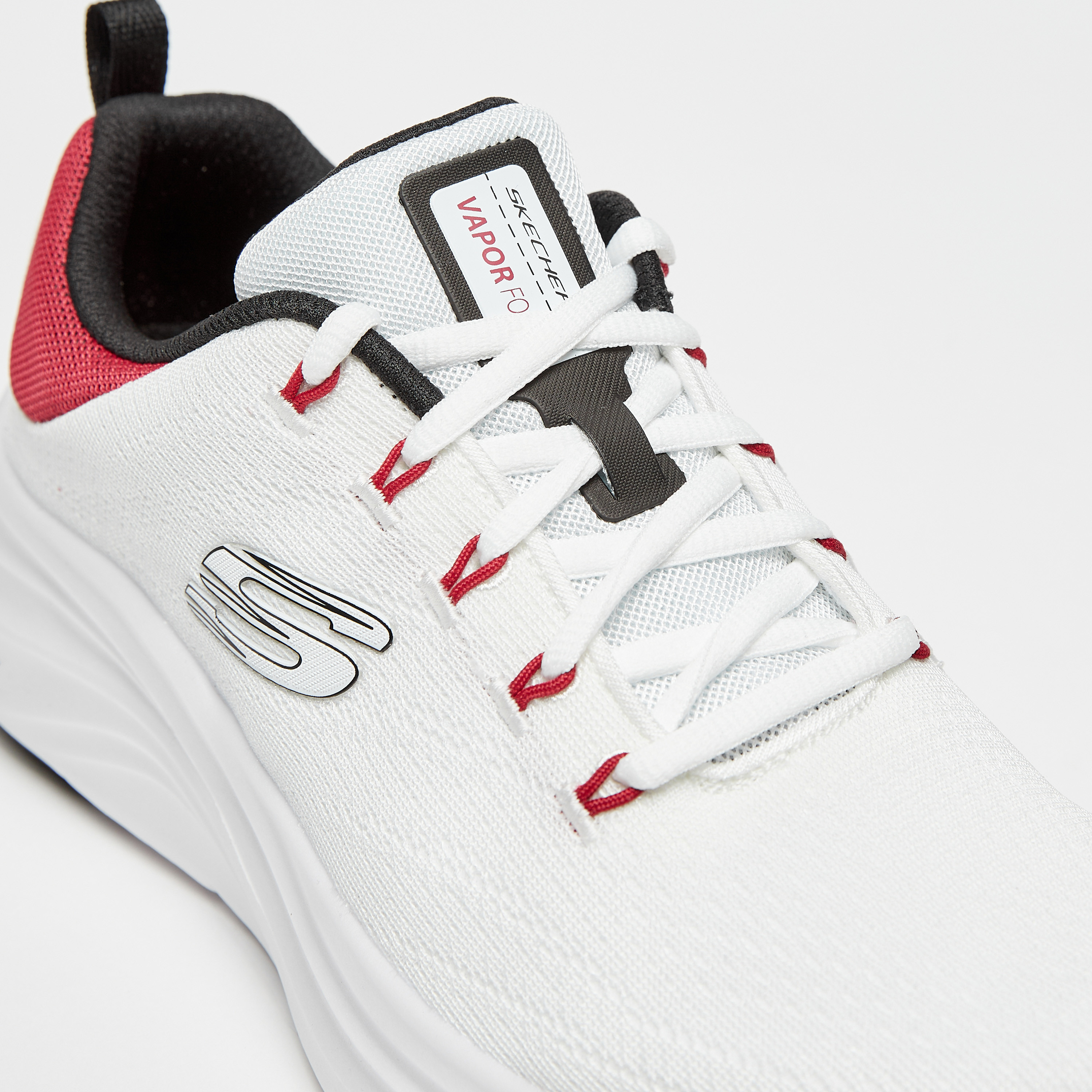 حذاء رياضي ميموري فوم رجالي مبرد بالهواء من سكيتشرز سكيتش وابور لايت | 232626-sports-men-shoes-image-35