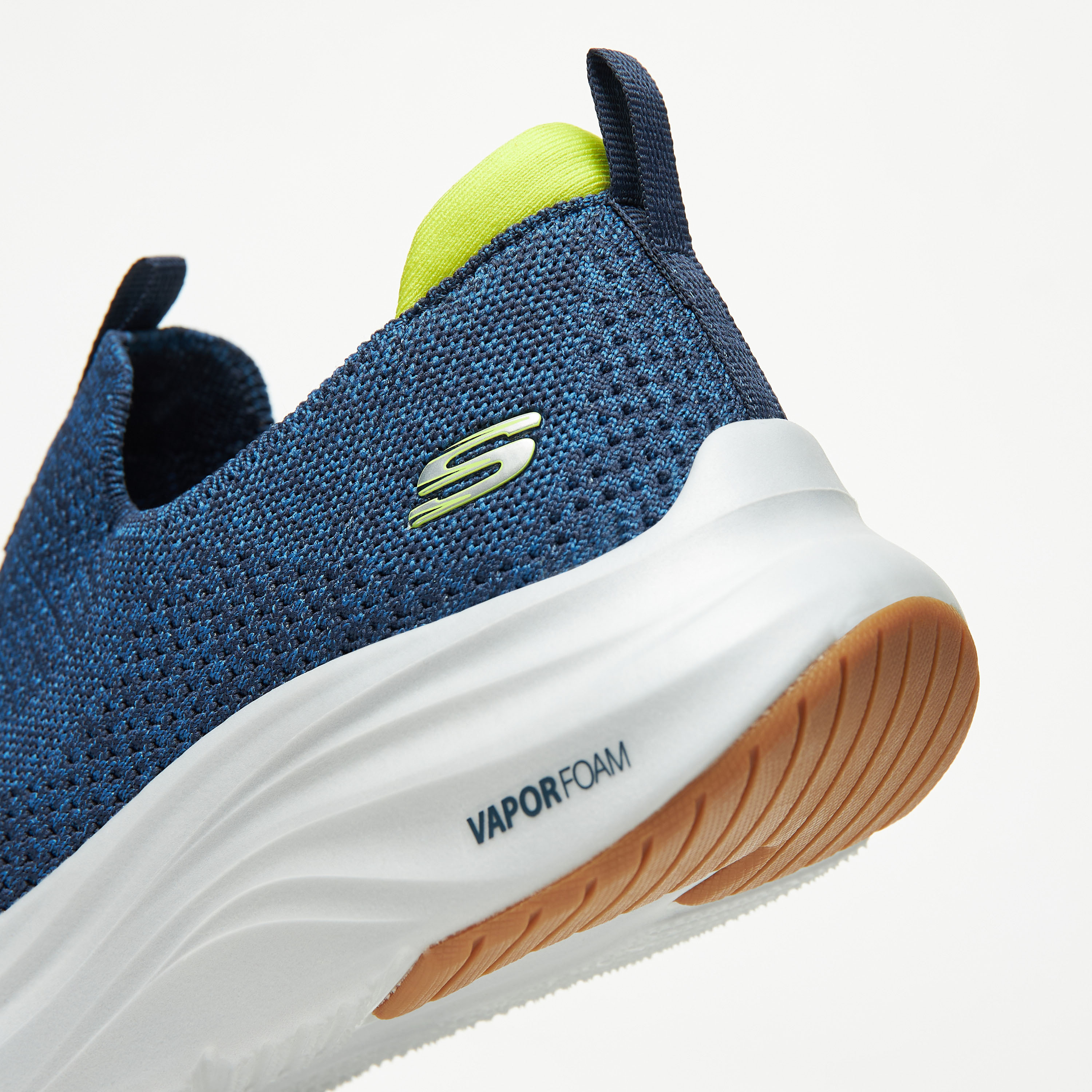 سكيتشرز حذاء فابور فوم ميموري فوم للرجال 232630-BKRD | OE-sports-men-shoes-image-24